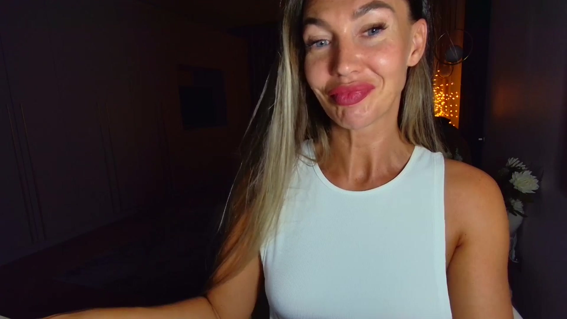 Gallery image thumbnail from Mystery_C's myfreecams stream on, 09/10/2025, 22:42 image 16 of 20