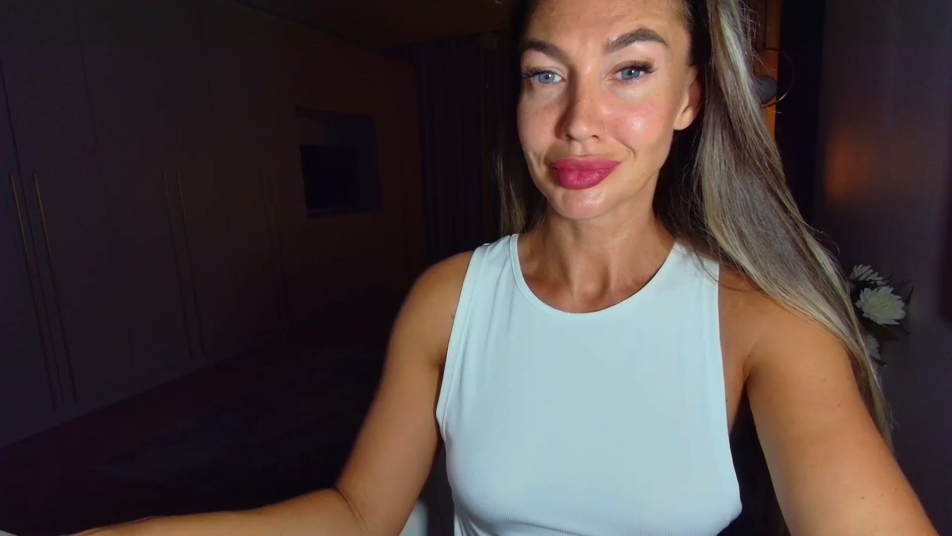 Gallery image thumbnail from Mystery_C's myfreecams stream on, 09/10/2025, 22:42 image 9 of 20