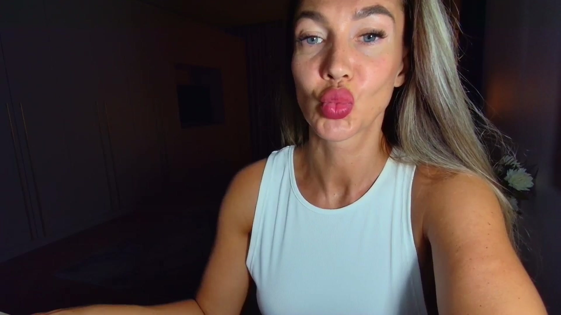 Gallery image thumbnail from Mystery_C's myfreecams stream on, 09/10/2025, 22:42 image 10 of 20