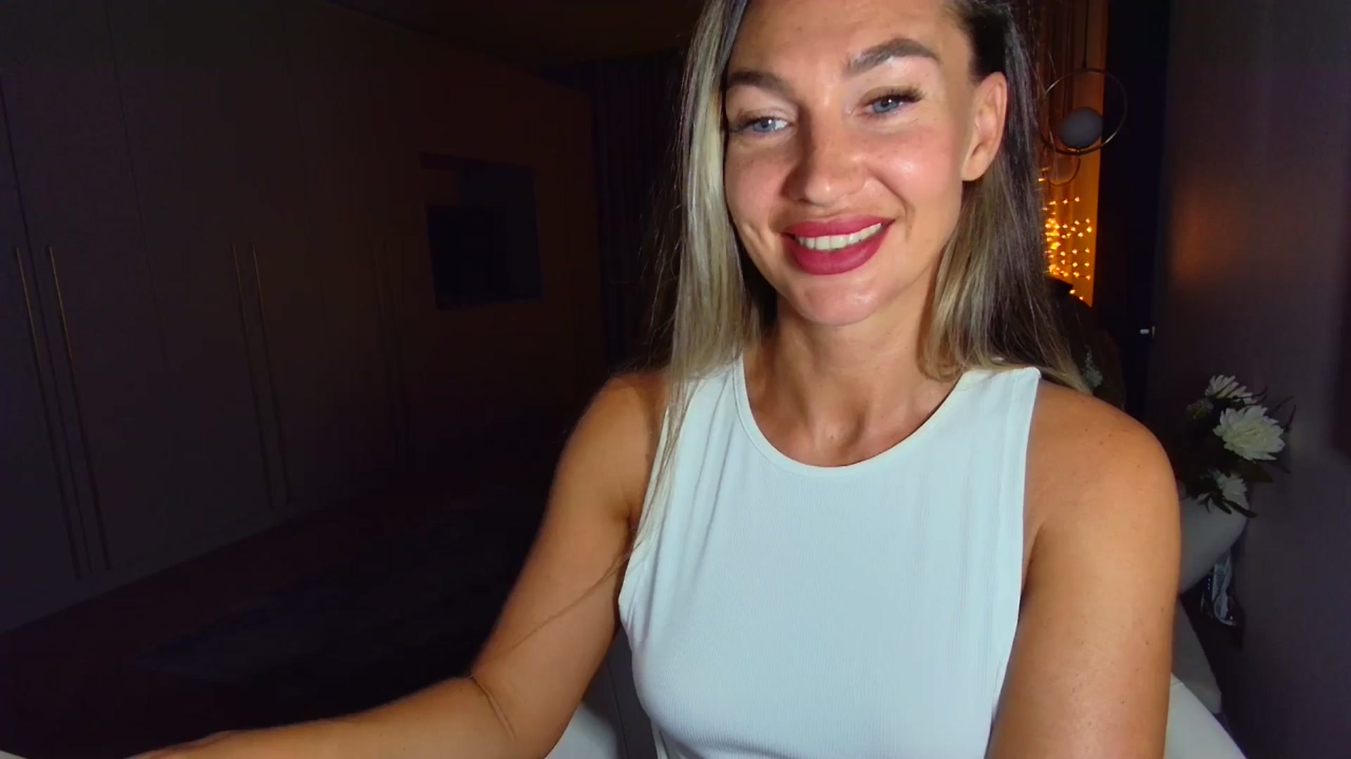 Gallery image thumbnail from Mystery_C's myfreecams stream on, 09/10/2025, 22:42 image 13 of 20