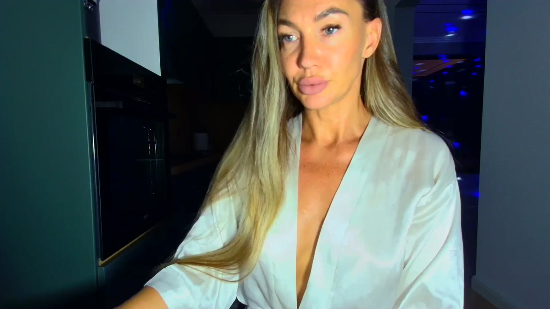 Gallery image thumbnail from Mystery_C's myfreecams stream on, 09/11/2025, 21:56 image 3 of 20