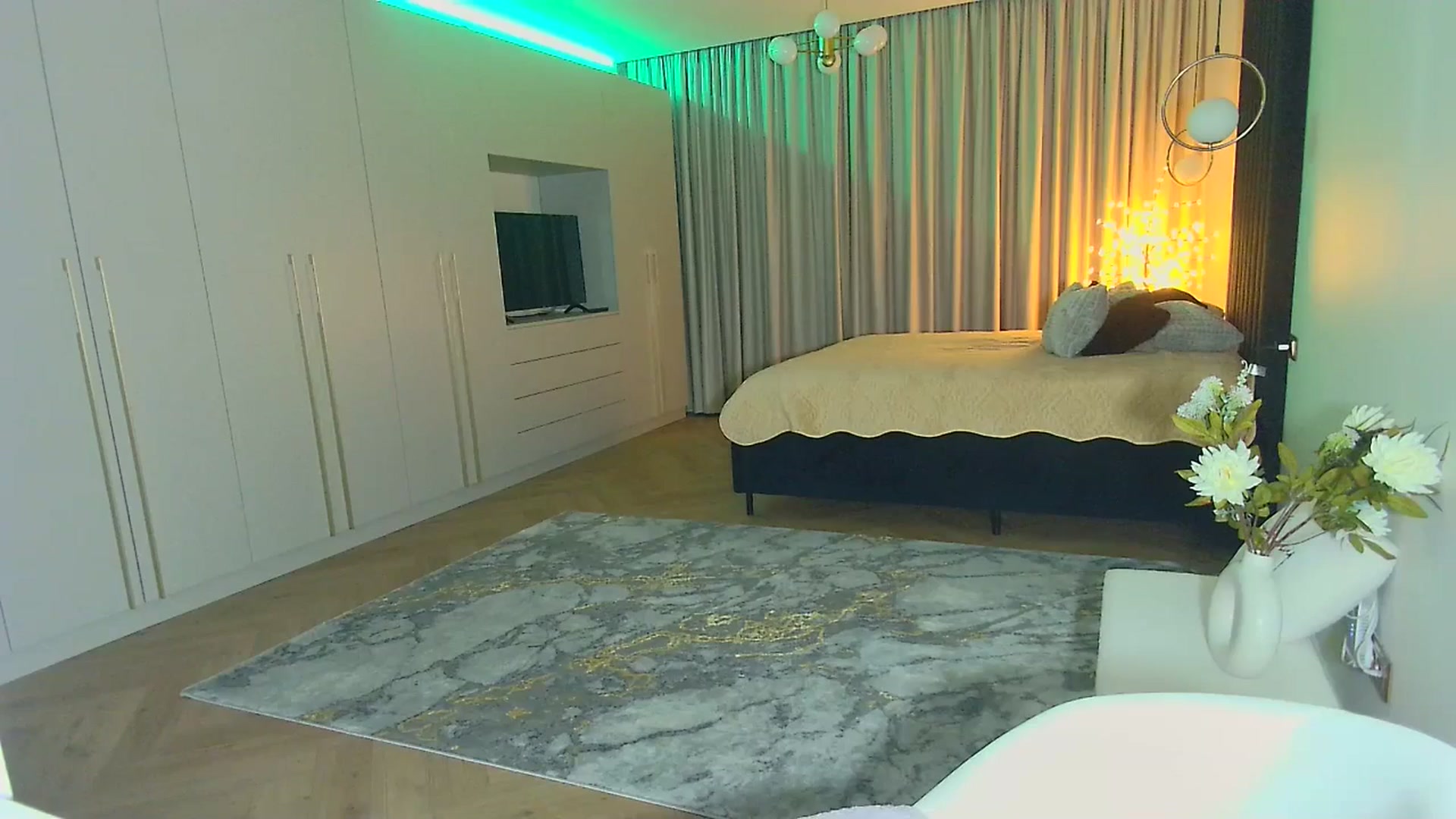 Gallery image thumbnail from Mystery_C's myfreecams stream on, 09/19/2025, 22:14 image 16 of 20