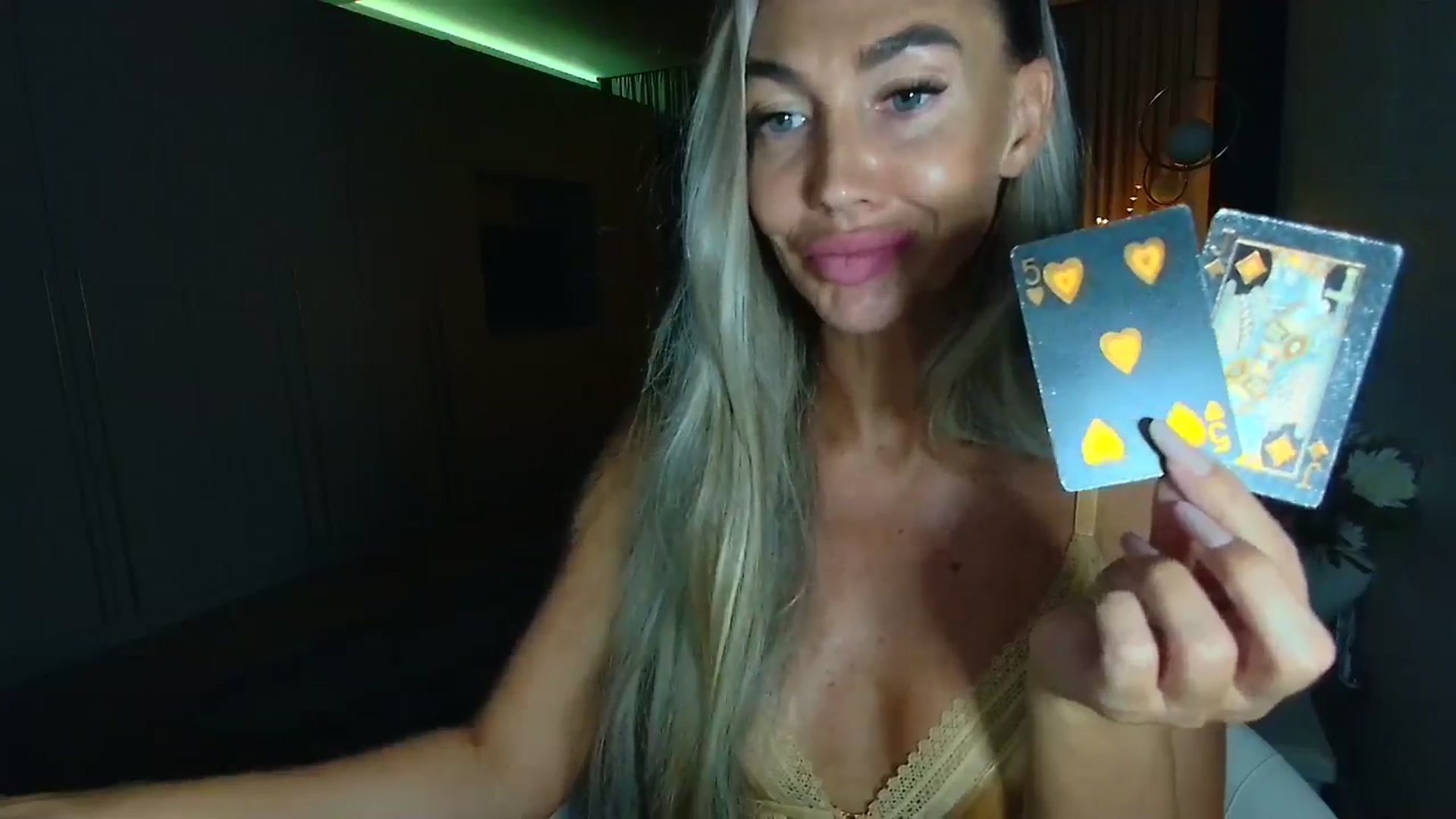 Gallery image thumbnail from Mystery_C's myfreecams stream on, 09/22/2025, 21:58 image 6 of 20