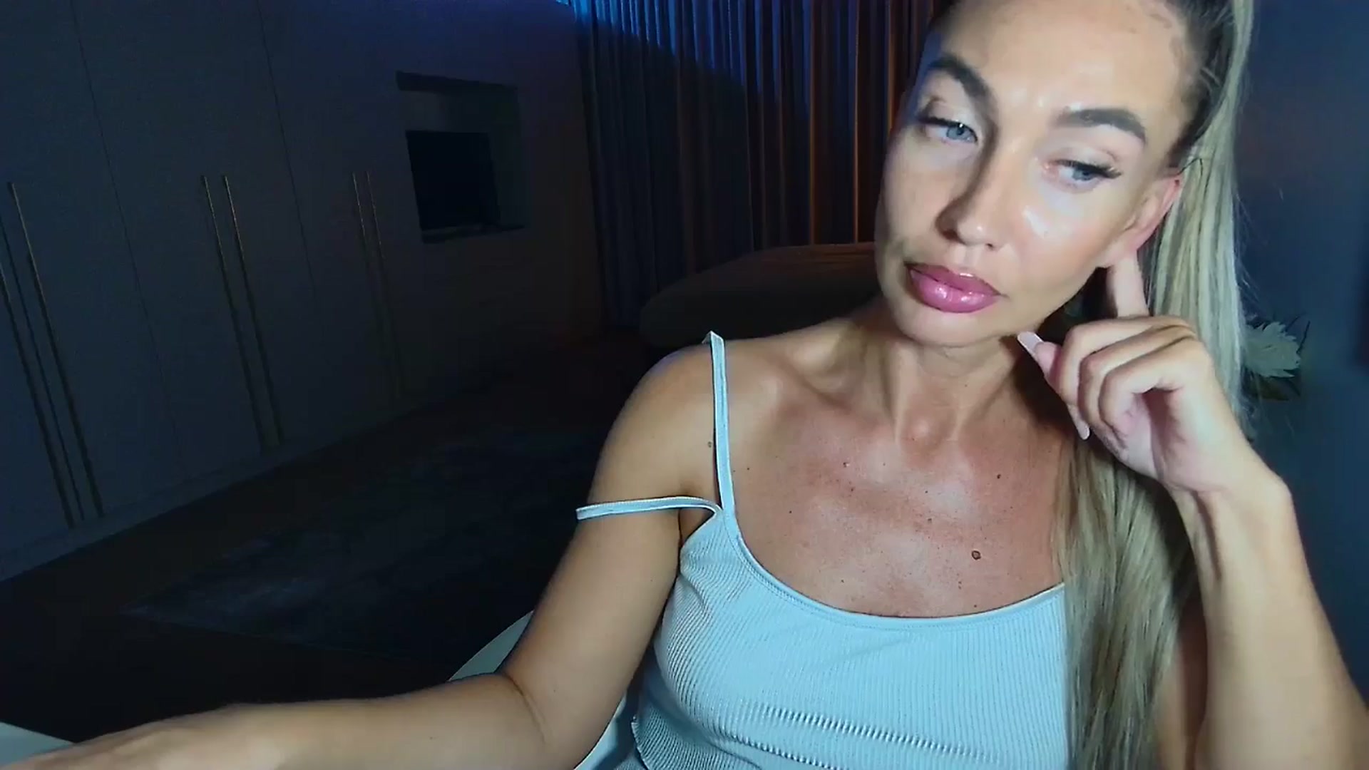 Gallery image thumbnail from Mystery_C's myfreecams stream on, 09/23/2025, 21:31 image 20 of 20