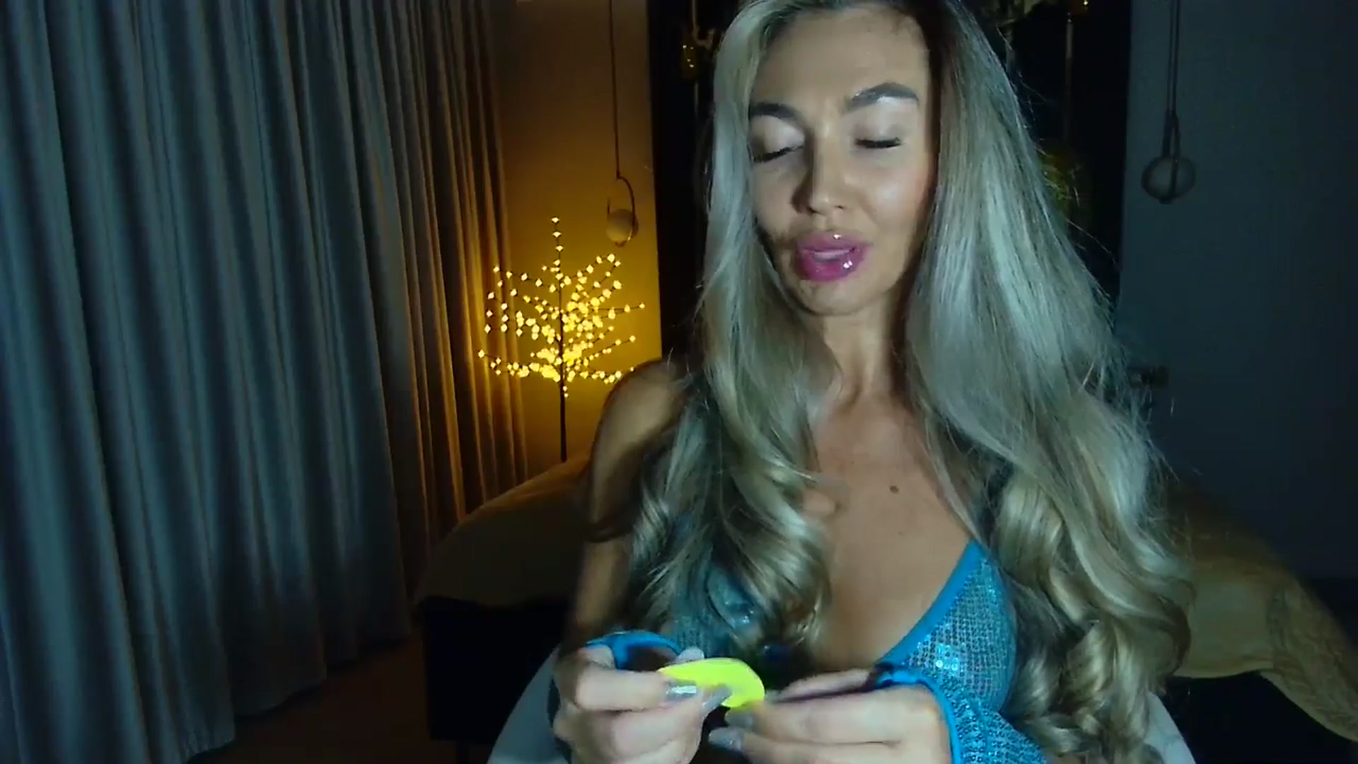 Gallery image thumbnail from Mystery_C's myfreecams stream on, 09/29/2025, 22:16 image 2 of 20