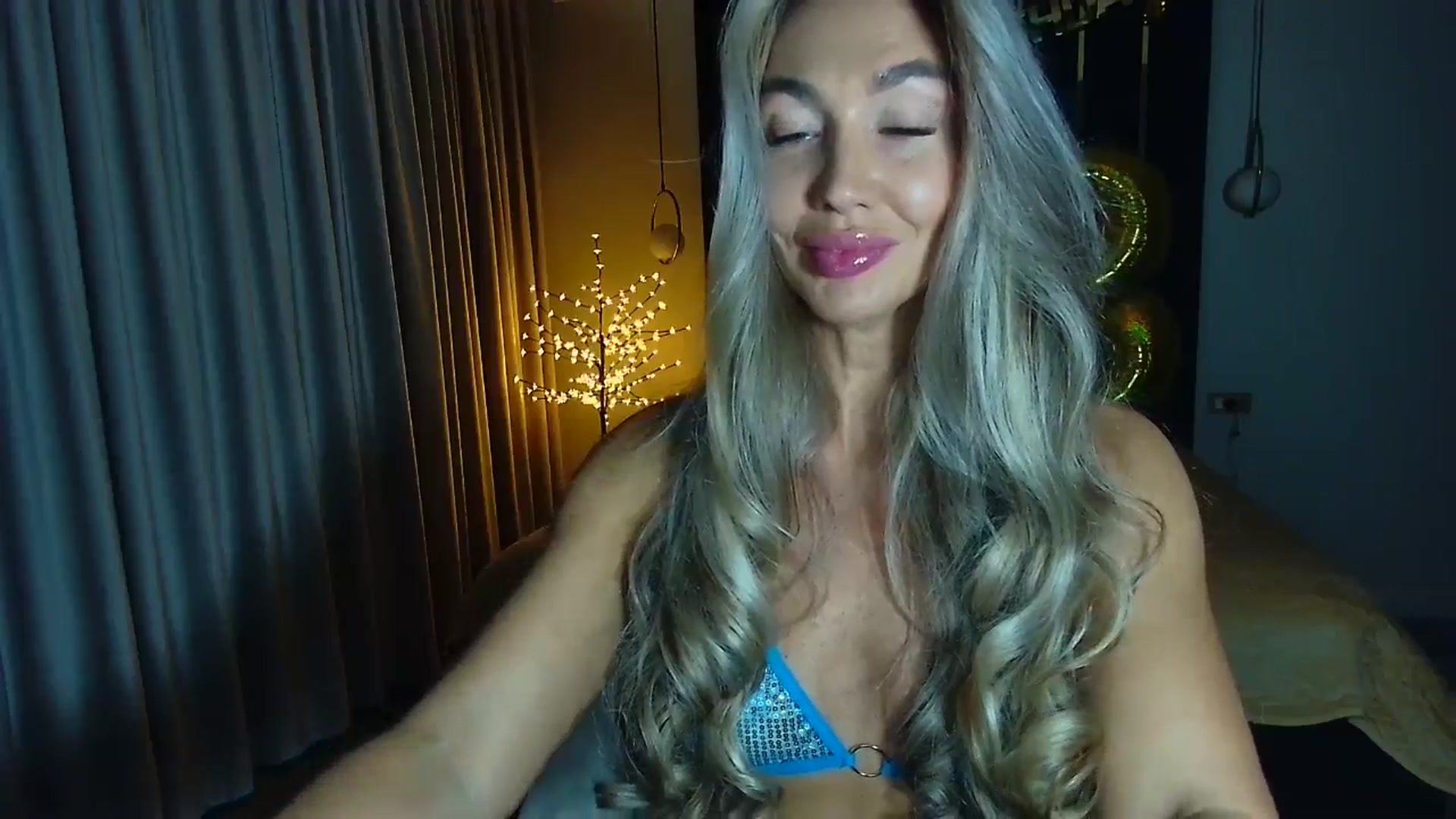 Gallery image thumbnail from Mystery_C's myfreecams stream on, 09/29/2025, 22:16 image 3 of 20
