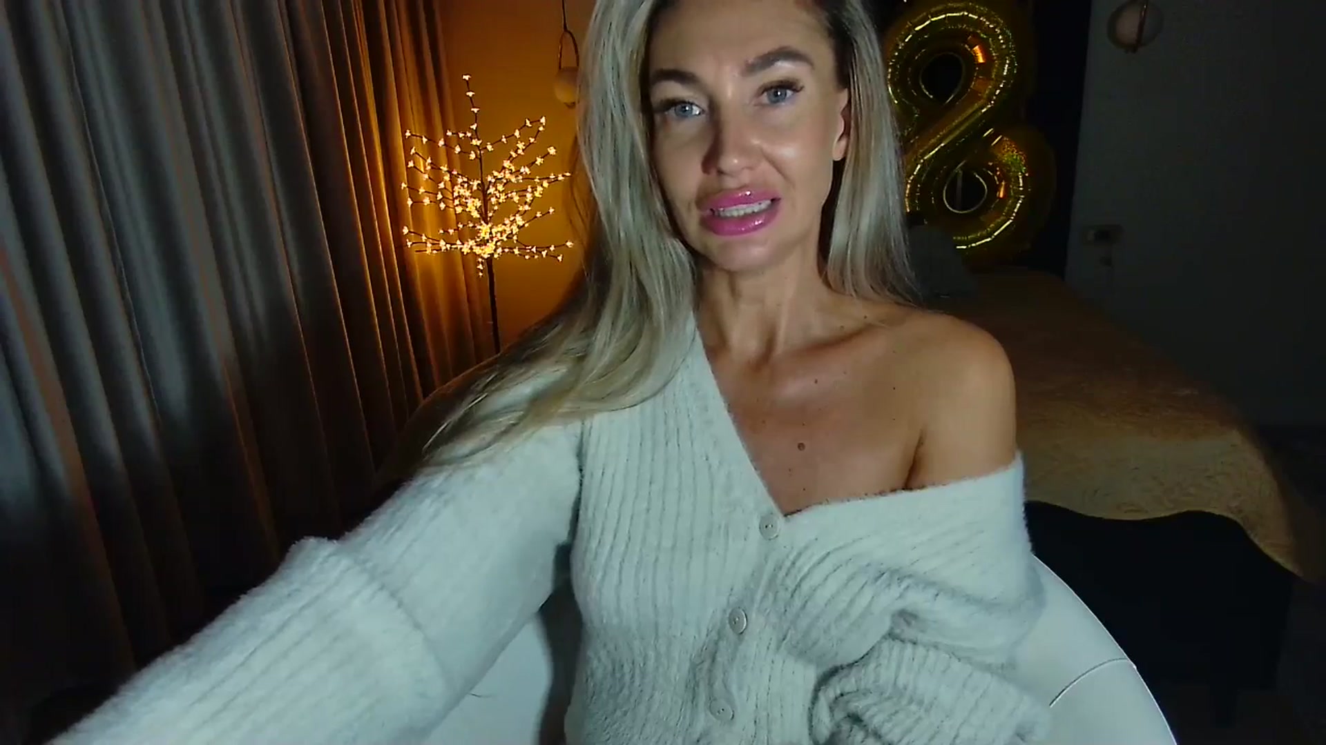 Gallery image thumbnail from Mystery_C's myfreecams stream on, 09/30/2025, 21:56 image 6 of 20