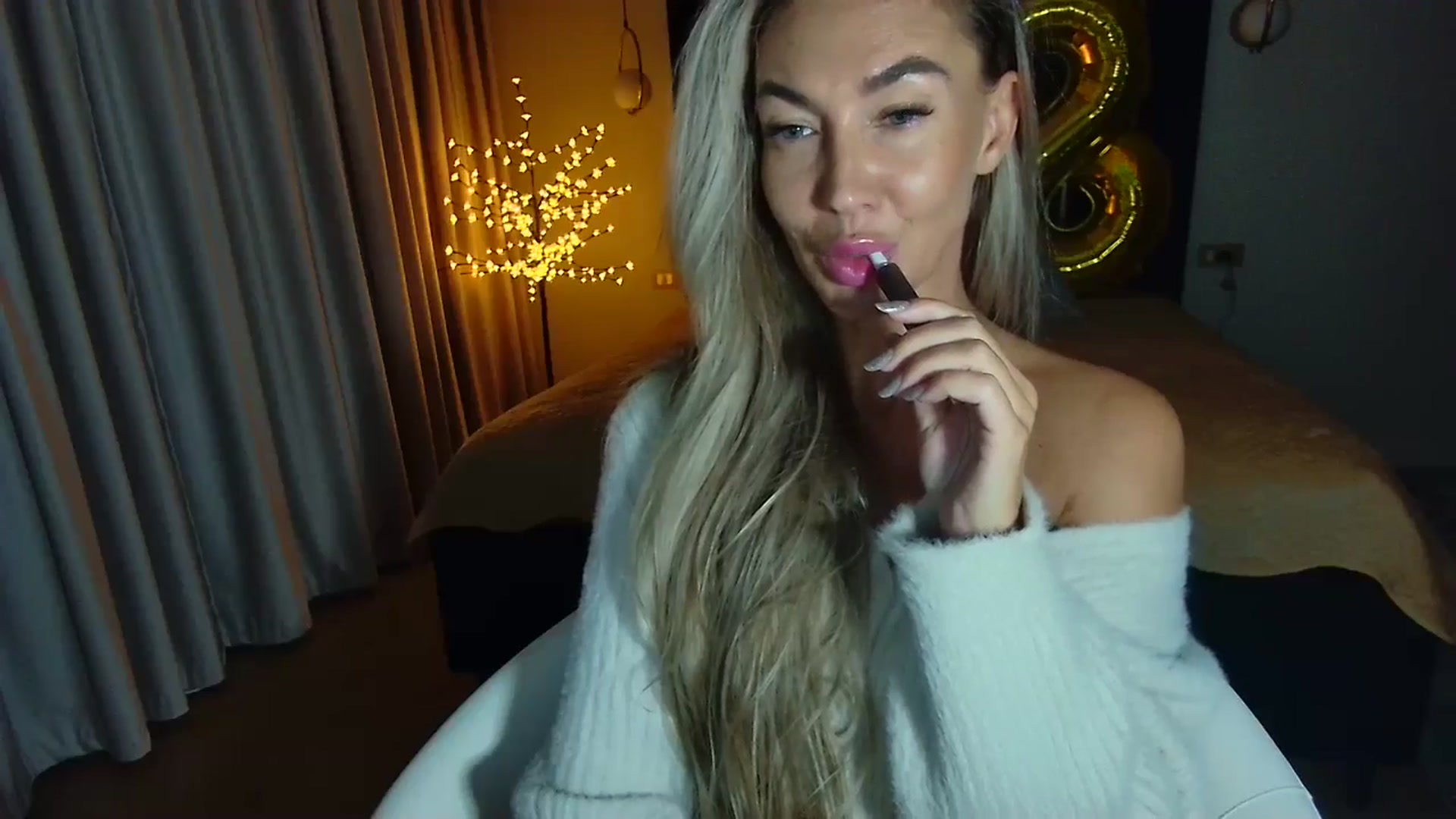 Gallery image thumbnail from Mystery_C's myfreecams stream on, 09/30/2025, 21:56 image 16 of 20