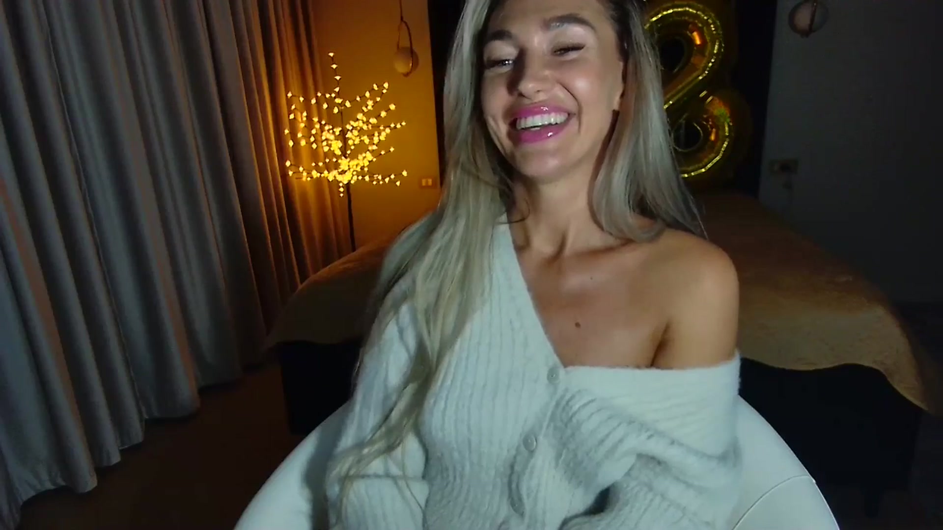 Gallery image thumbnail from Mystery_C's myfreecams stream on, 09/30/2025, 21:56 image 7 of 20
