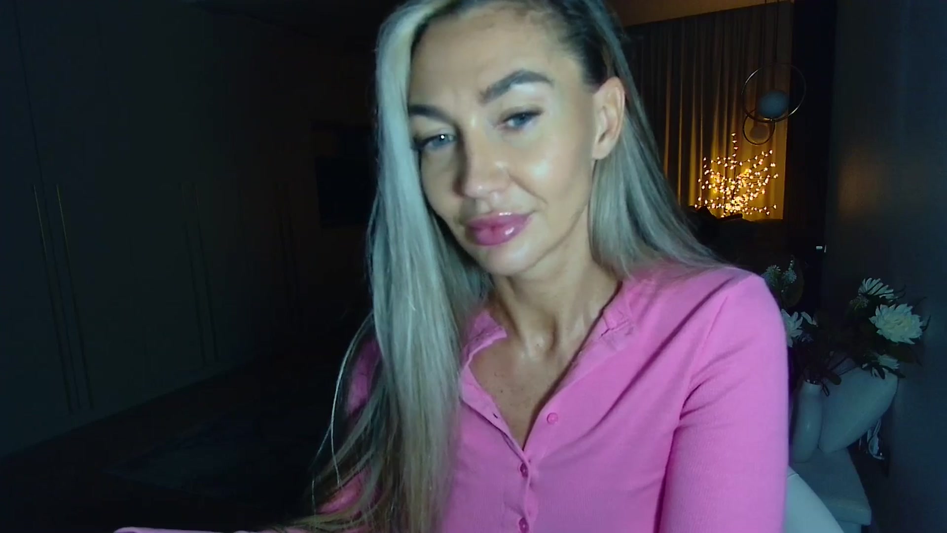 Gallery image thumbnail from Mystery_C's myfreecams stream on, 10/08/2025, 21:51 image 9 of 20