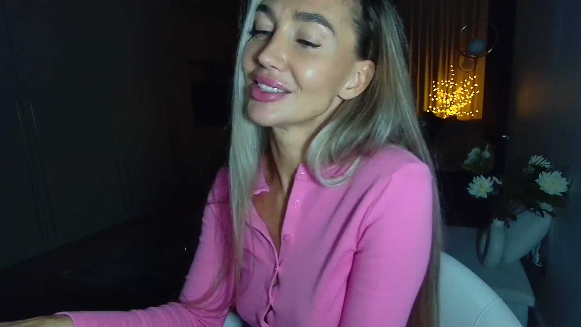 Gallery image thumbnail from Mystery_C's myfreecams stream on, 10/08/2025, 21:51 image 20 of 20