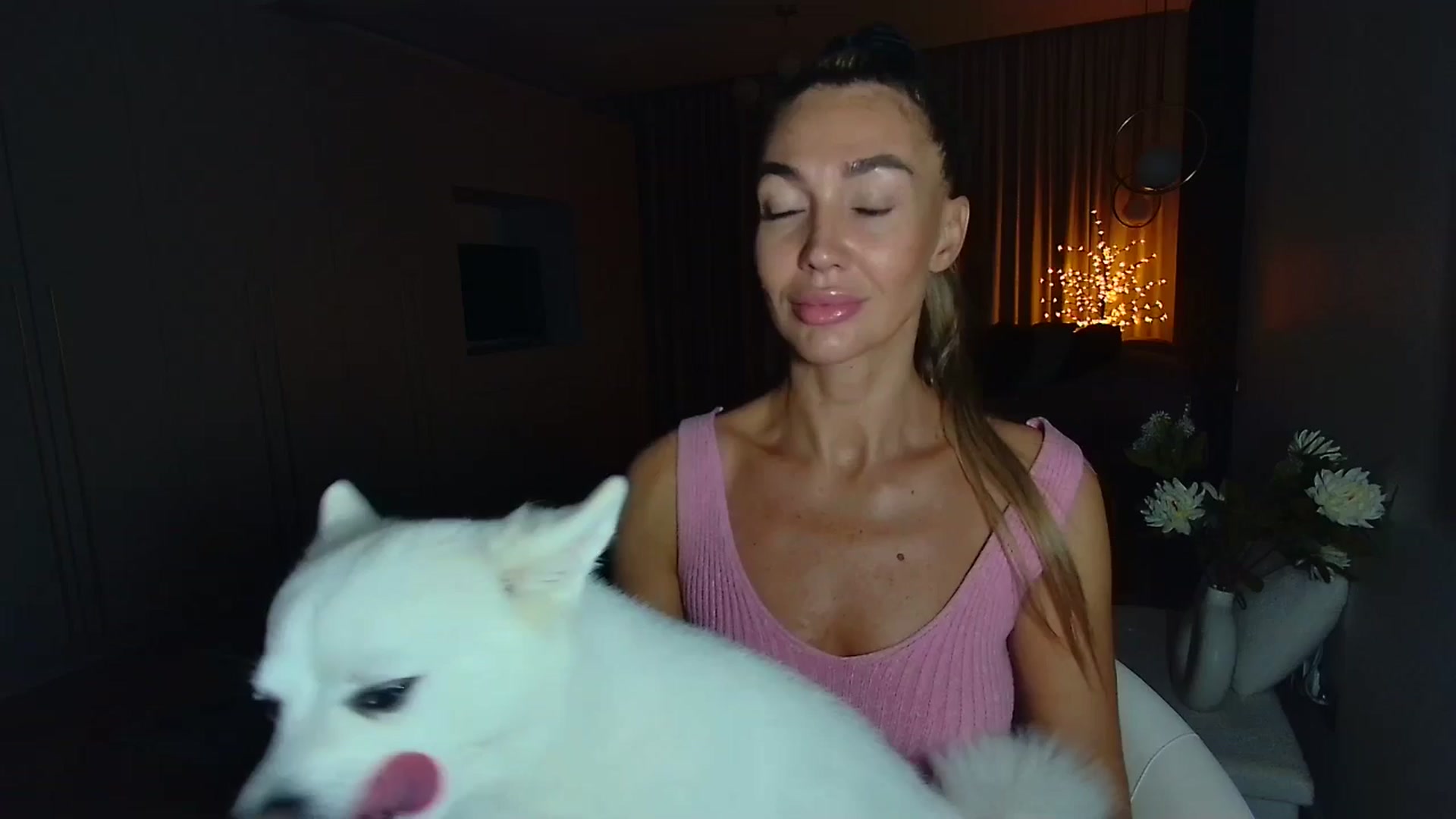 Gallery image thumbnail from Mystery_C's myfreecams stream on, 10/13/2025, 21:24 image 1 of 20