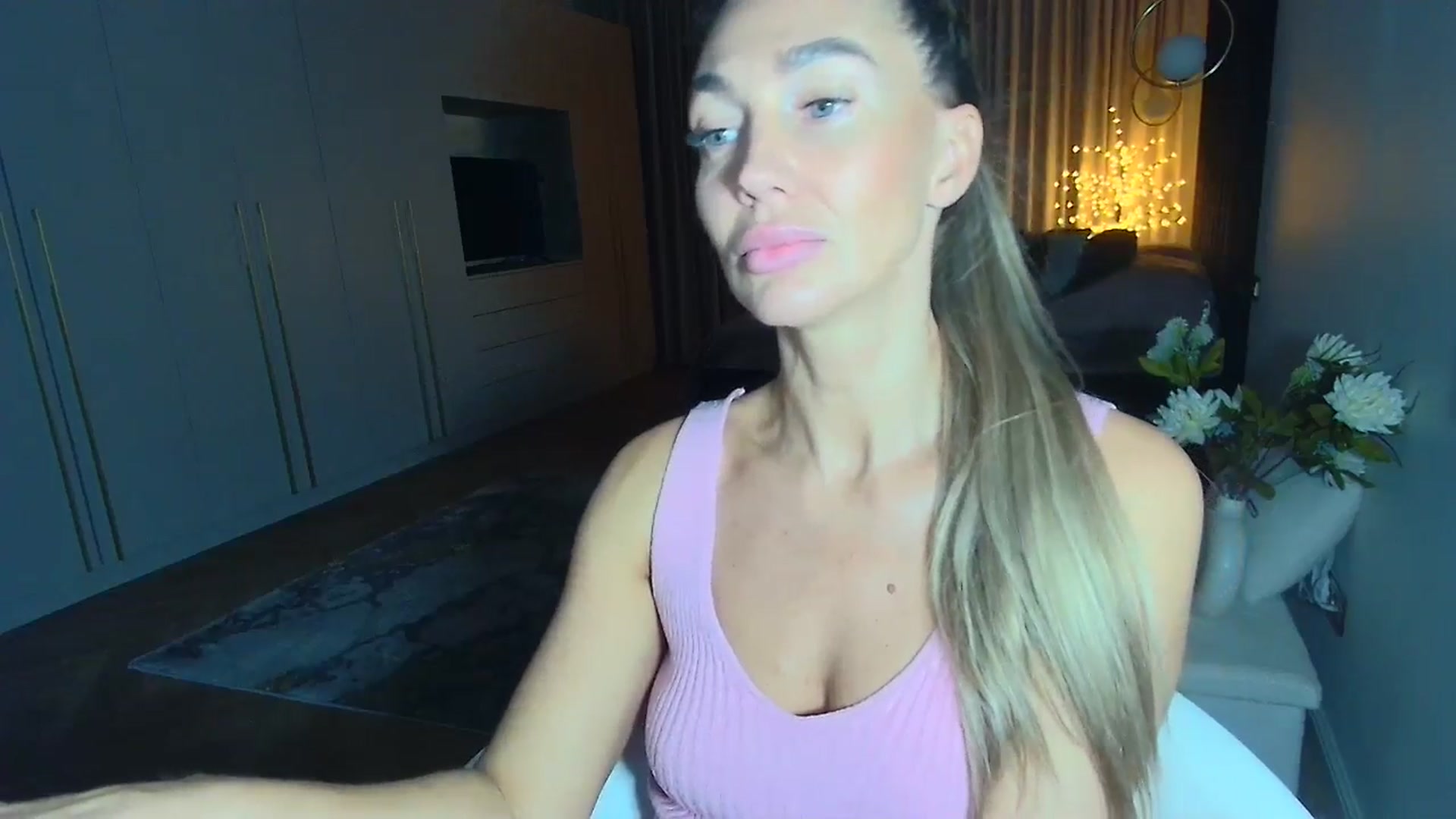 Gallery image thumbnail from Mystery_C's myfreecams stream on, 10/13/2025, 22:19 image 13 of 20