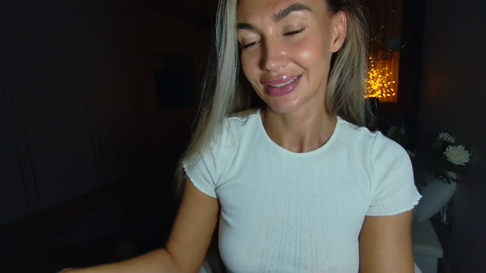 Gallery image thumbnail from Mystery_C's myfreecams stream on, 10/14/2025, 22:05 image 8 of 20