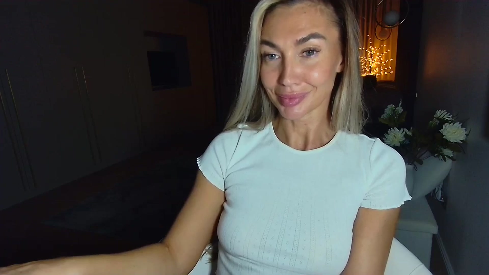 Gallery image thumbnail from Mystery_C's myfreecams stream on, 10/14/2025, 22:05 image 13 of 20