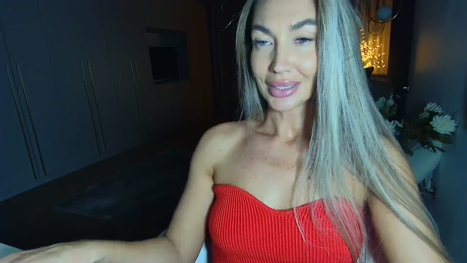 Gallery image thumbnail from Mystery_C's myfreecams stream on, 10/16/2025, 22:09 image 19 of 20
