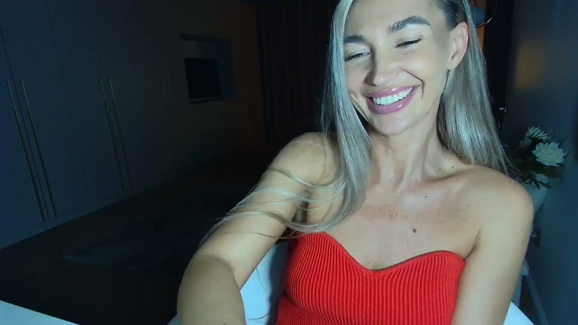 Gallery image thumbnail from Mystery_C's myfreecams stream on, 10/16/2025, 22:09 image 16 of 20