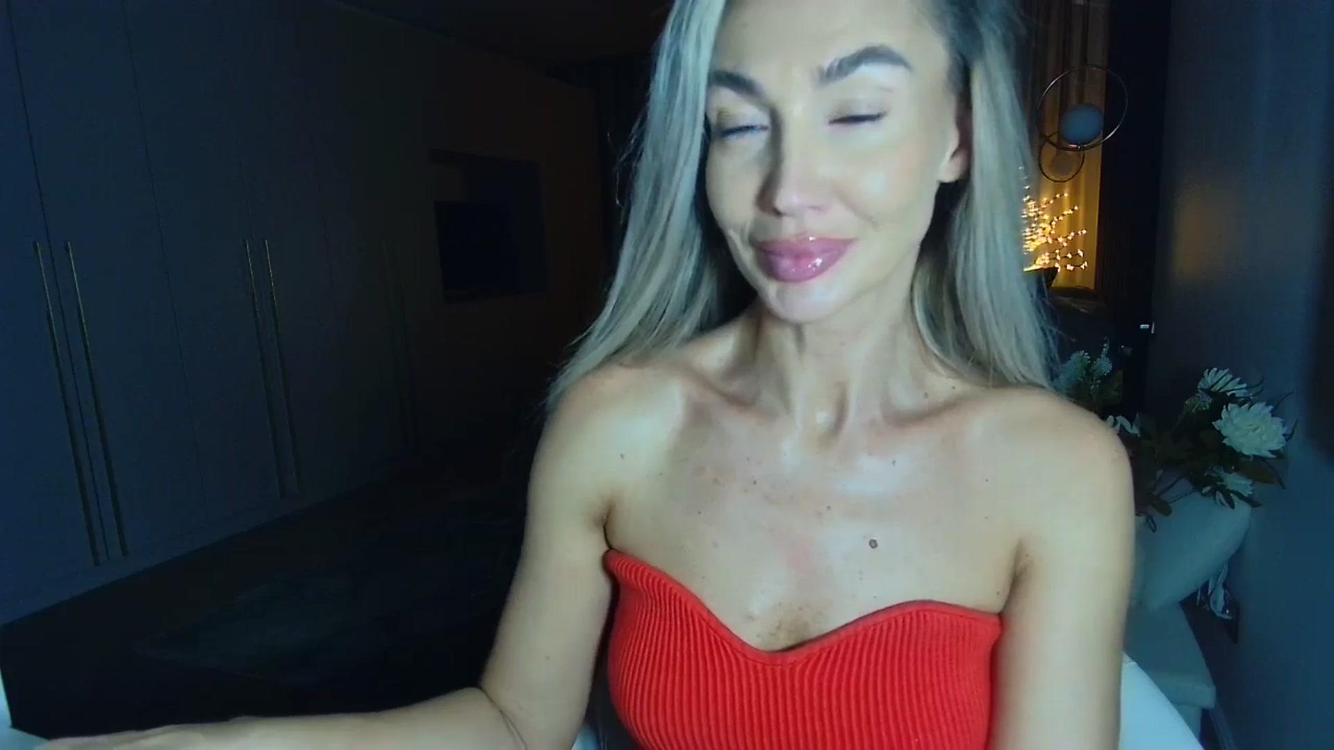 Gallery image thumbnail from Mystery_C's myfreecams stream on, 10/16/2025, 22:09 image 3 of 20