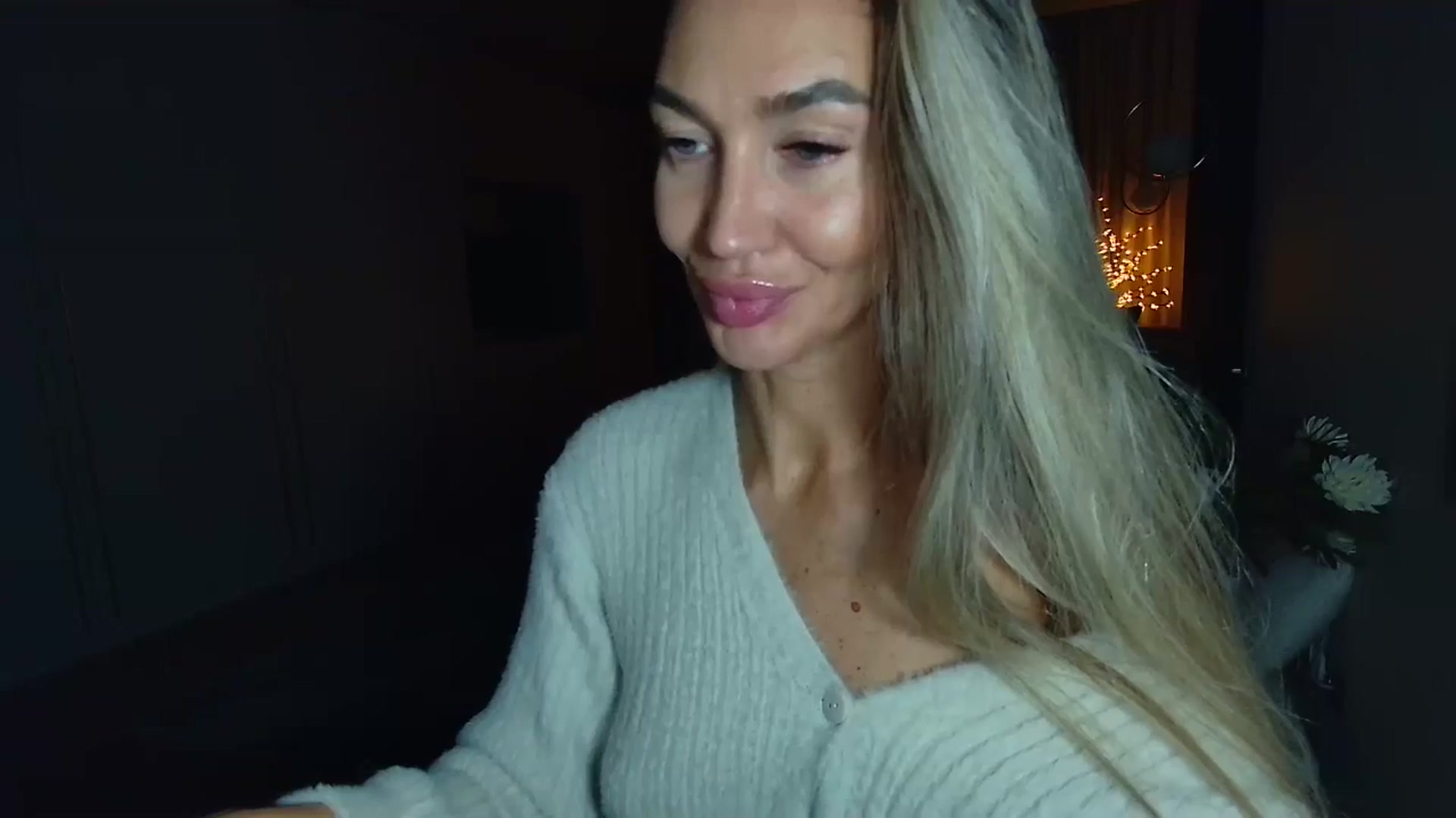 Gallery image thumbnail from Mystery_C's myfreecams stream on, 10/17/2025, 20:47 image 19 of 20