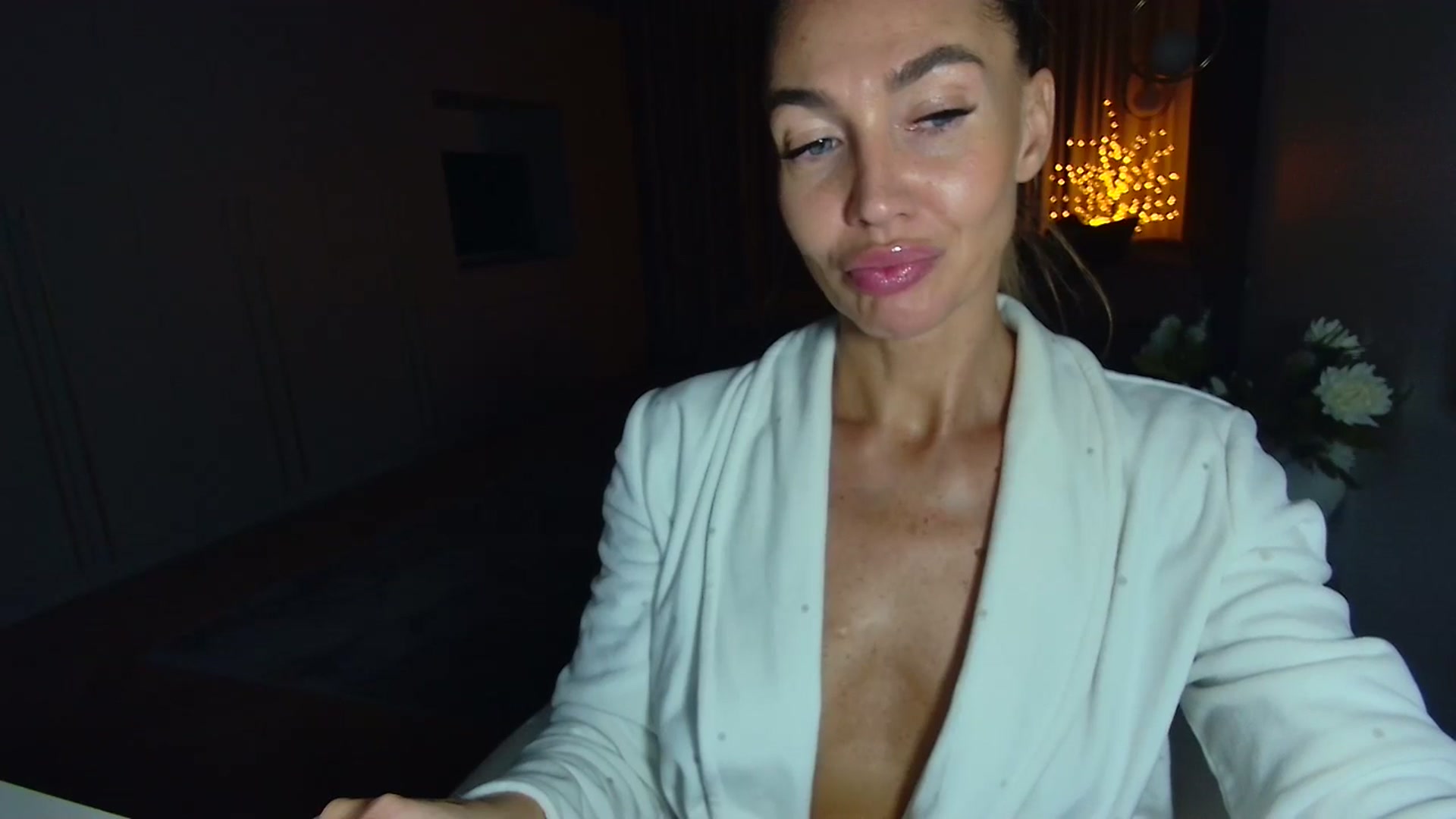 Gallery image thumbnail from Mystery_C's myfreecams stream on, 10/27/2025, 22:48 image 13 of 20