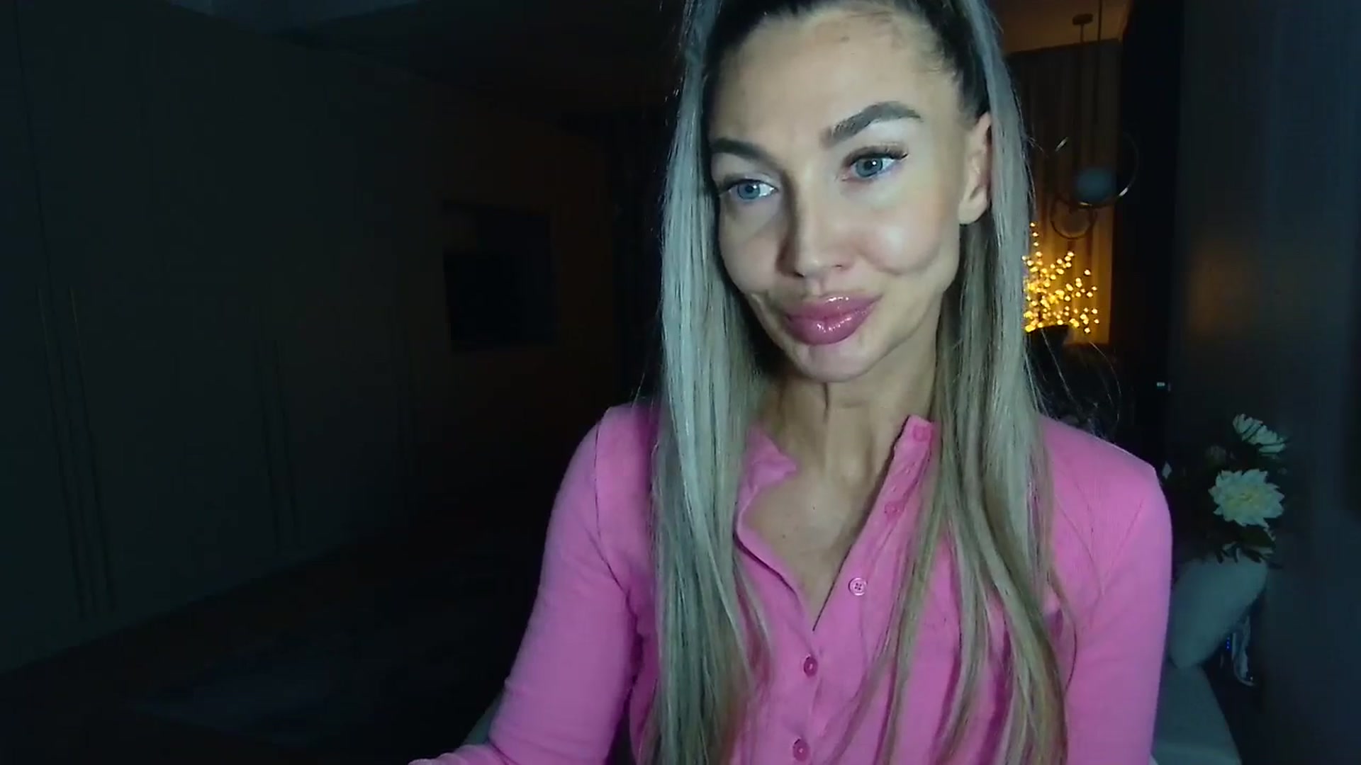 Gallery image thumbnail from Mystery_C's myfreecams stream on, 10/29/2025, 22:20 image 15 of 20