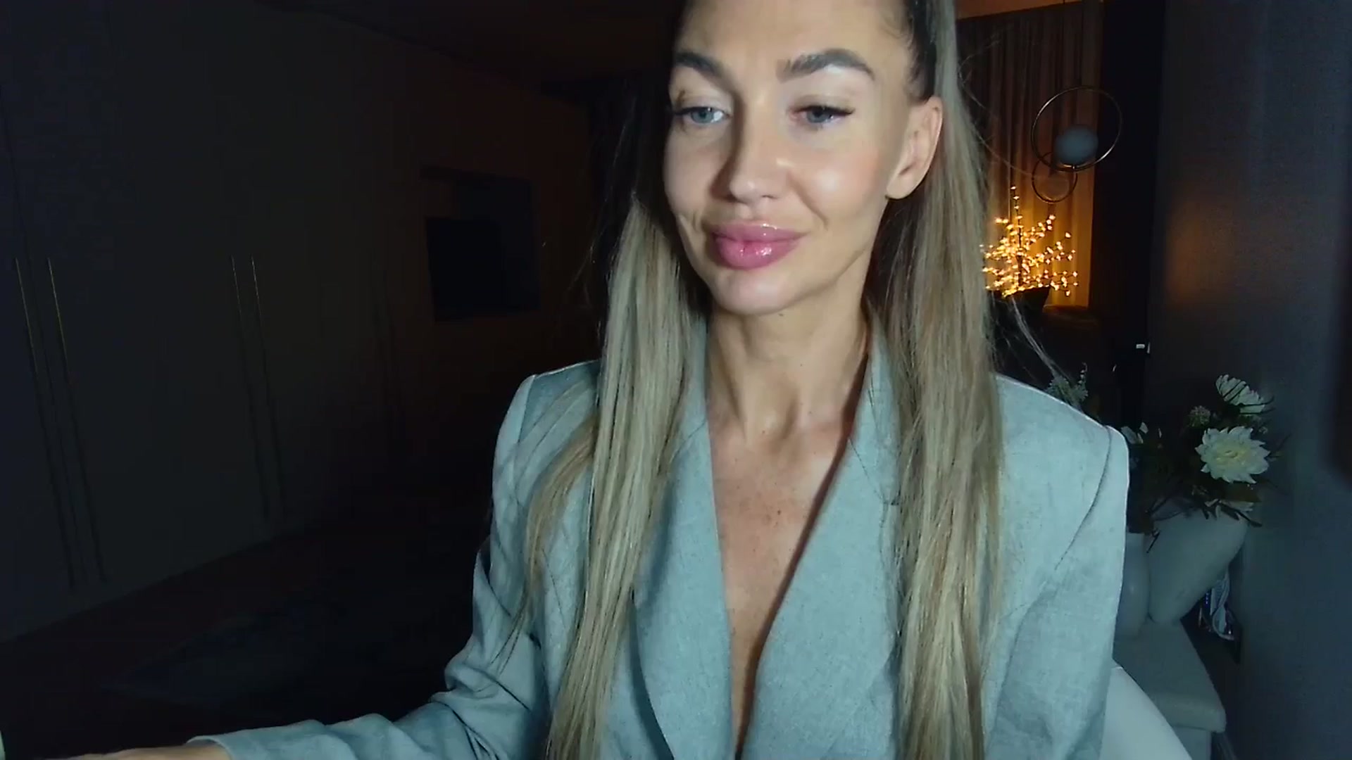 Gallery image thumbnail from Mystery_C's myfreecams stream on, 10/30/2025, 23:07 image 2 of 20