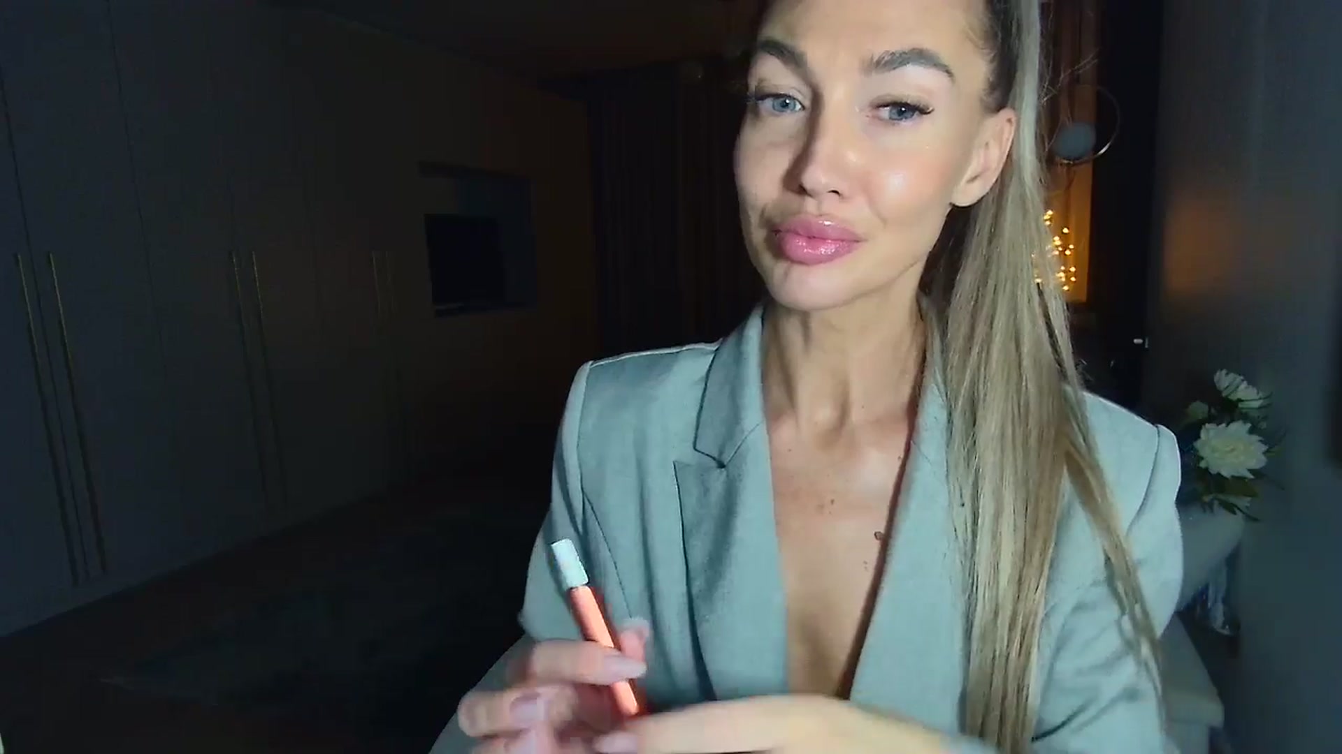 Gallery image thumbnail from Mystery_C's myfreecams stream on, 10/30/2025, 23:07 image 6 of 20