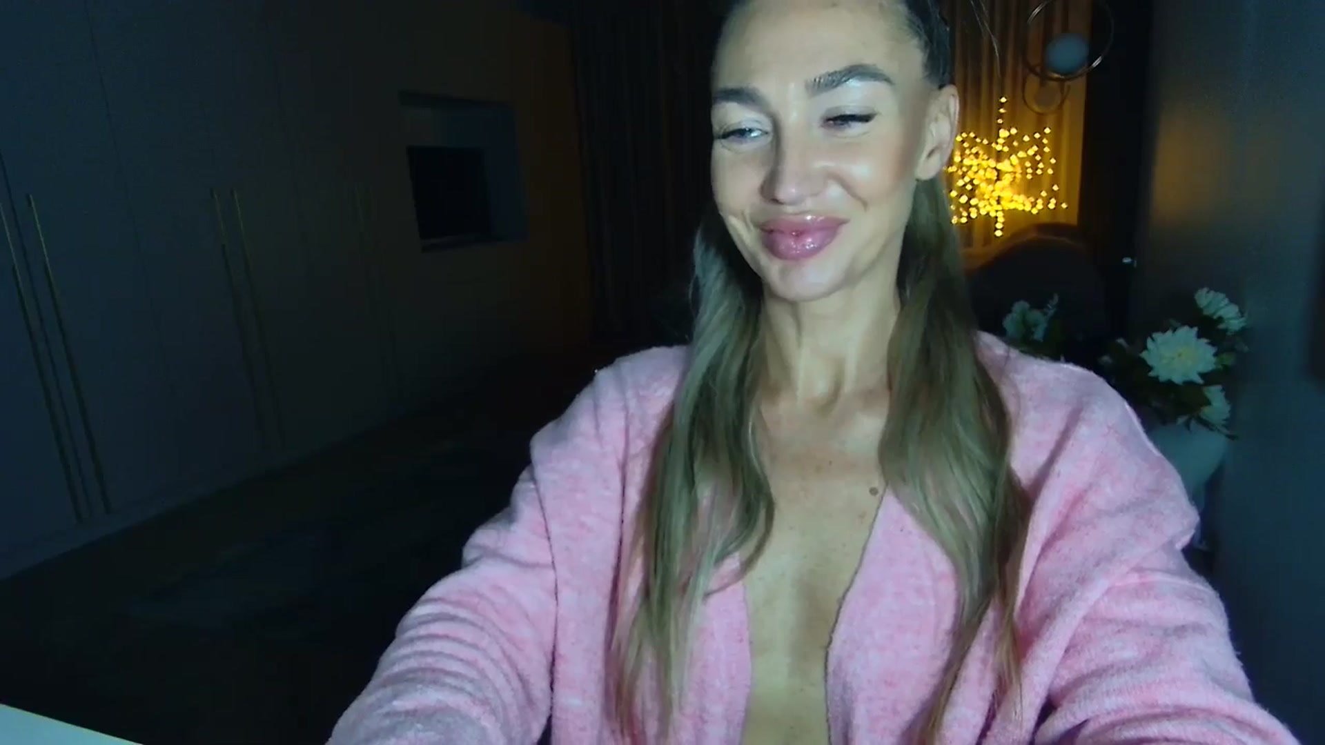 Gallery image thumbnail from Mystery_C's myfreecams stream on, 11/05/2025, 22:25 image 15 of 20