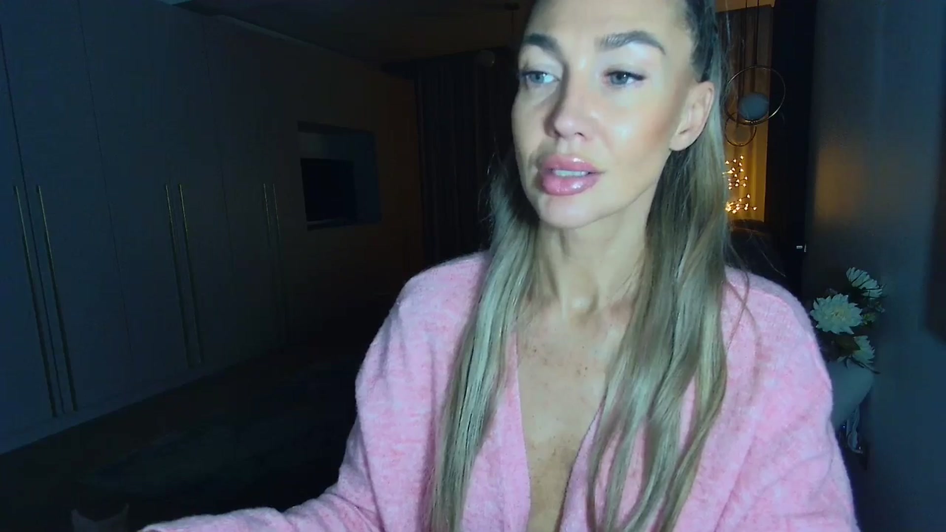 Gallery image thumbnail from Mystery_C's myfreecams stream on, 11/05/2025, 22:25 image 8 of 20