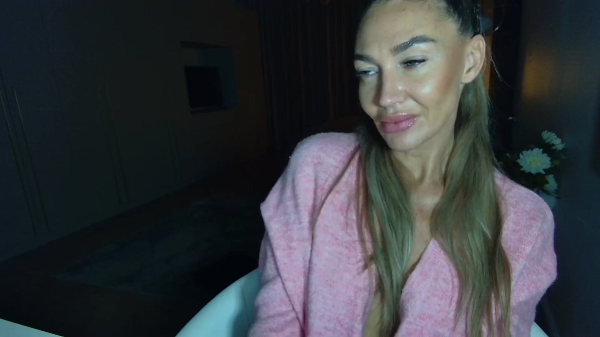 Gallery image thumbnail from Mystery_C's myfreecams stream on, 11/05/2025, 22:25 image 20 of 20