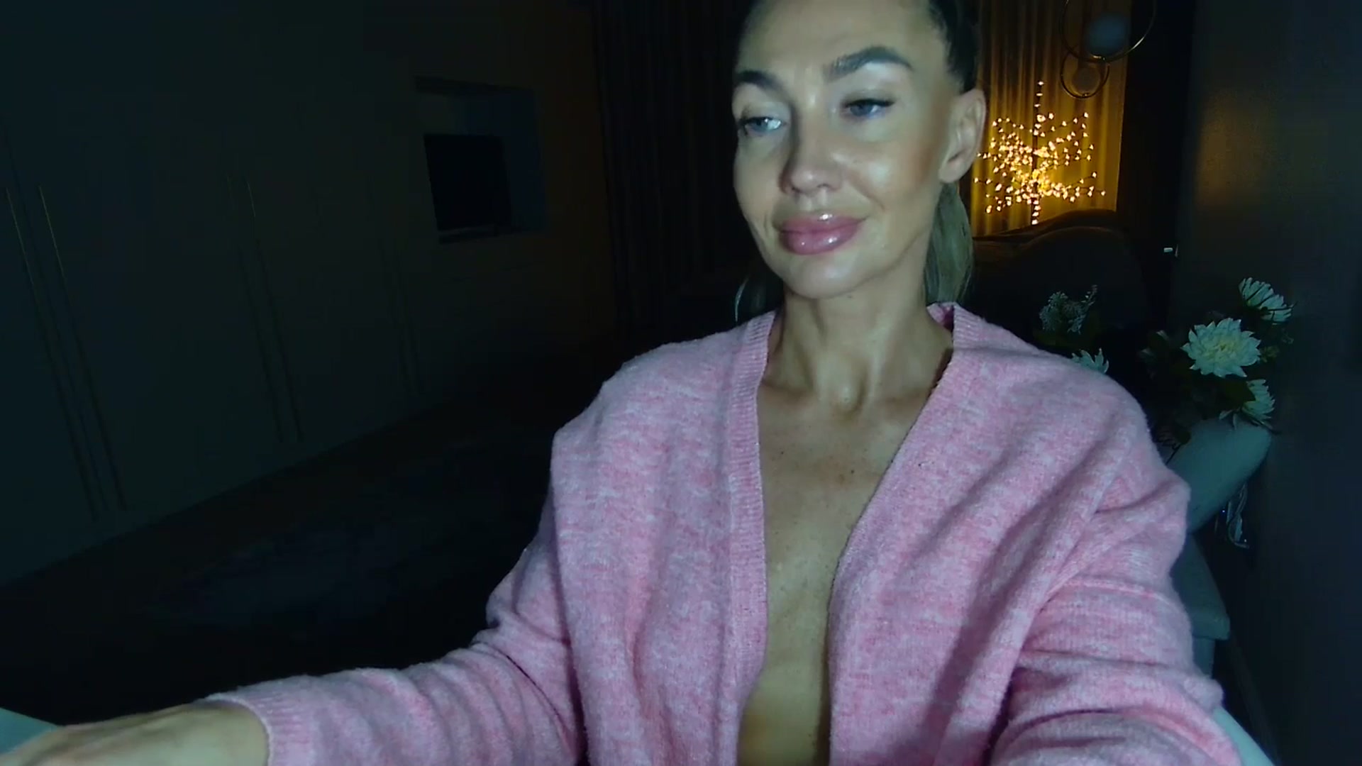 Gallery image thumbnail from Mystery_C's myfreecams stream on, 11/05/2025, 22:52 image 19 of 20