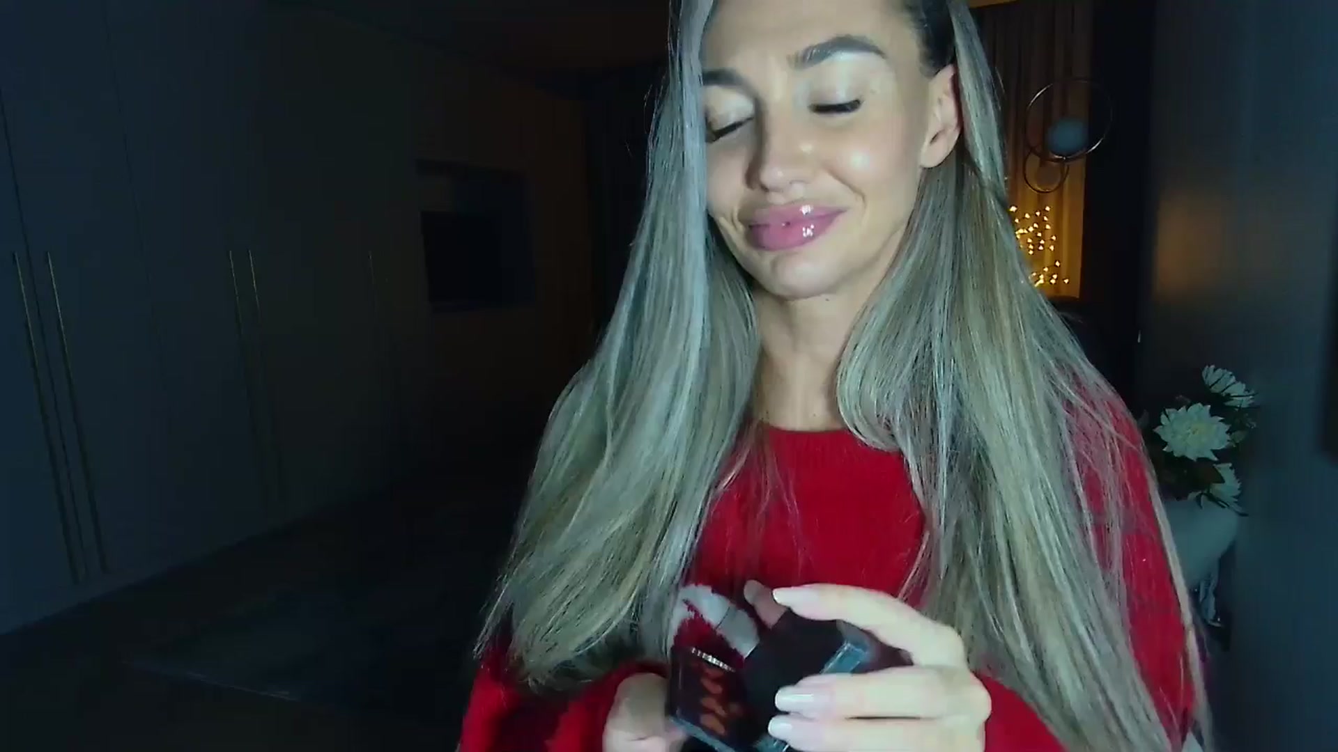 Gallery image thumbnail from Mystery_C's myfreecams stream on, 11/06/2025, 22:47 image 1 of 20