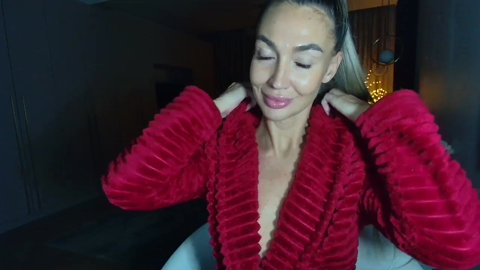 Gallery image thumbnail from Mystery_C's myfreecams stream on, 11/11/2025, 24:05 image 5 of 20