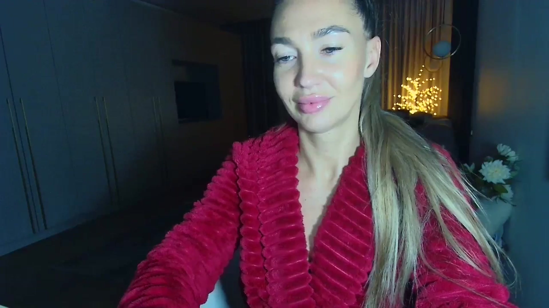 Gallery image thumbnail from Mystery_C's myfreecams stream on, 11/11/2025, 24:05 image 4 of 20