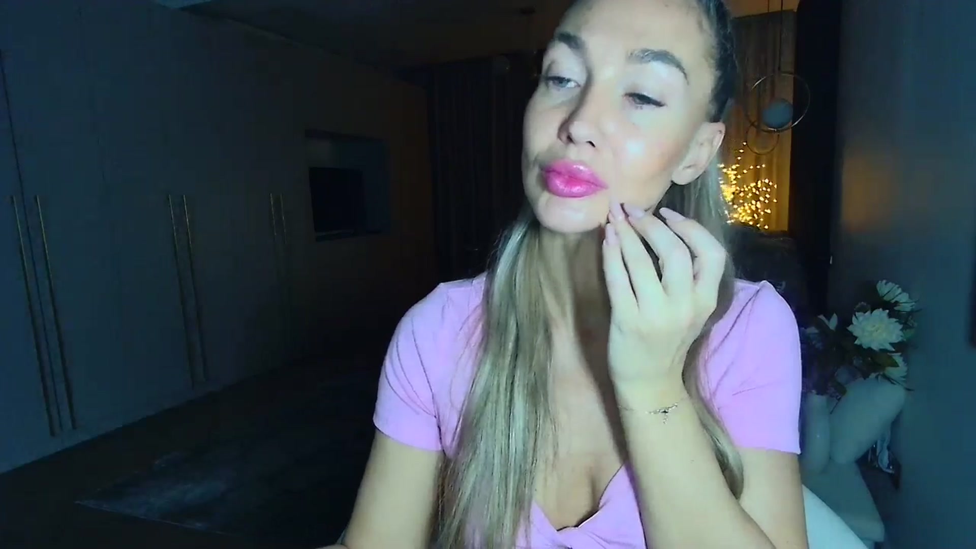 Gallery image thumbnail from Mystery_C's myfreecams stream on, 11/11/2025, 23:04 image 12 of 20