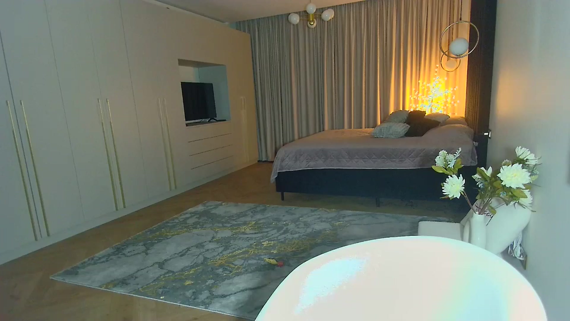Gallery image thumbnail from Mystery_C's myfreecams stream on, 11/13/2025, 22:26 image 10 of 20