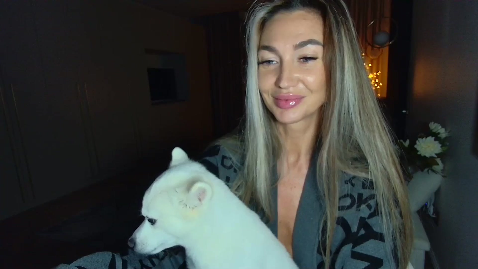 Gallery image thumbnail from Mystery_C's myfreecams stream on, 11/13/2025, 22:26 image 4 of 20