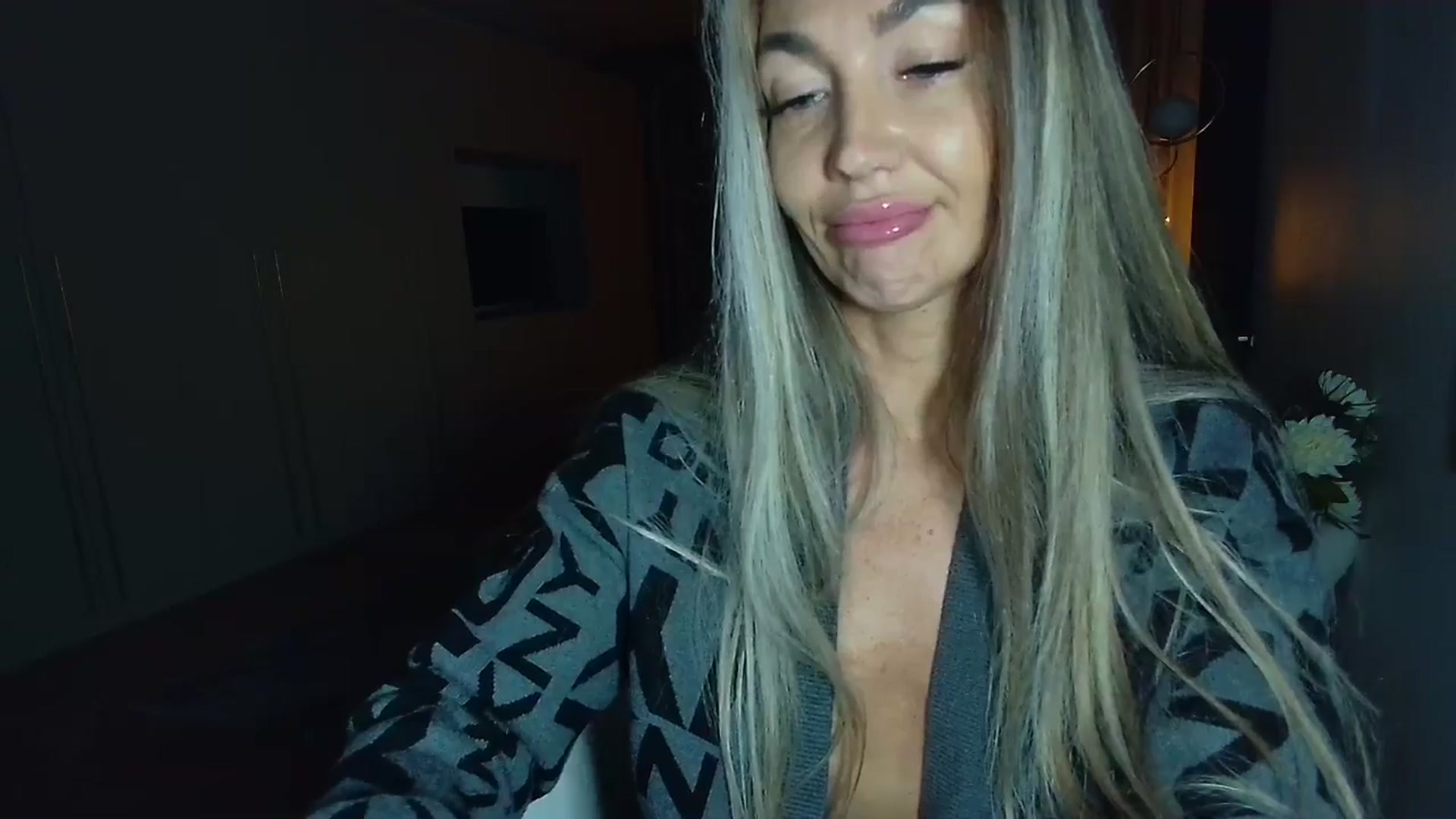 Gallery image thumbnail from Mystery_C's myfreecams stream on, 11/13/2025, 22:26 image 5 of 20