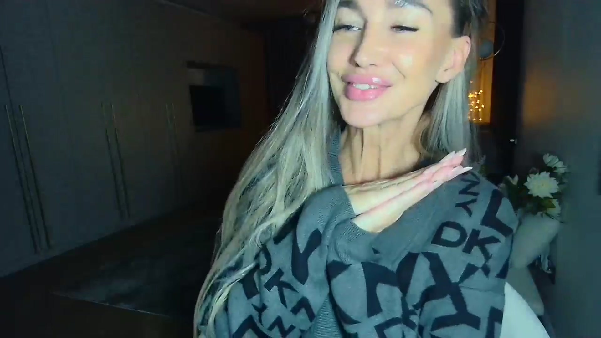 Gallery image thumbnail from Mystery_C's myfreecams stream on, 11/13/2025, 22:53 image 14 of 20