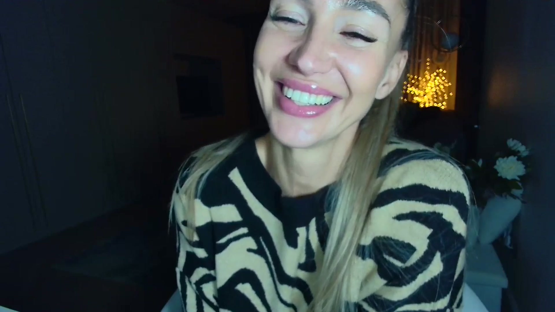 Gallery image thumbnail from Mystery_C's myfreecams stream on, 11/17/2025, 23:03 image 6 of 20