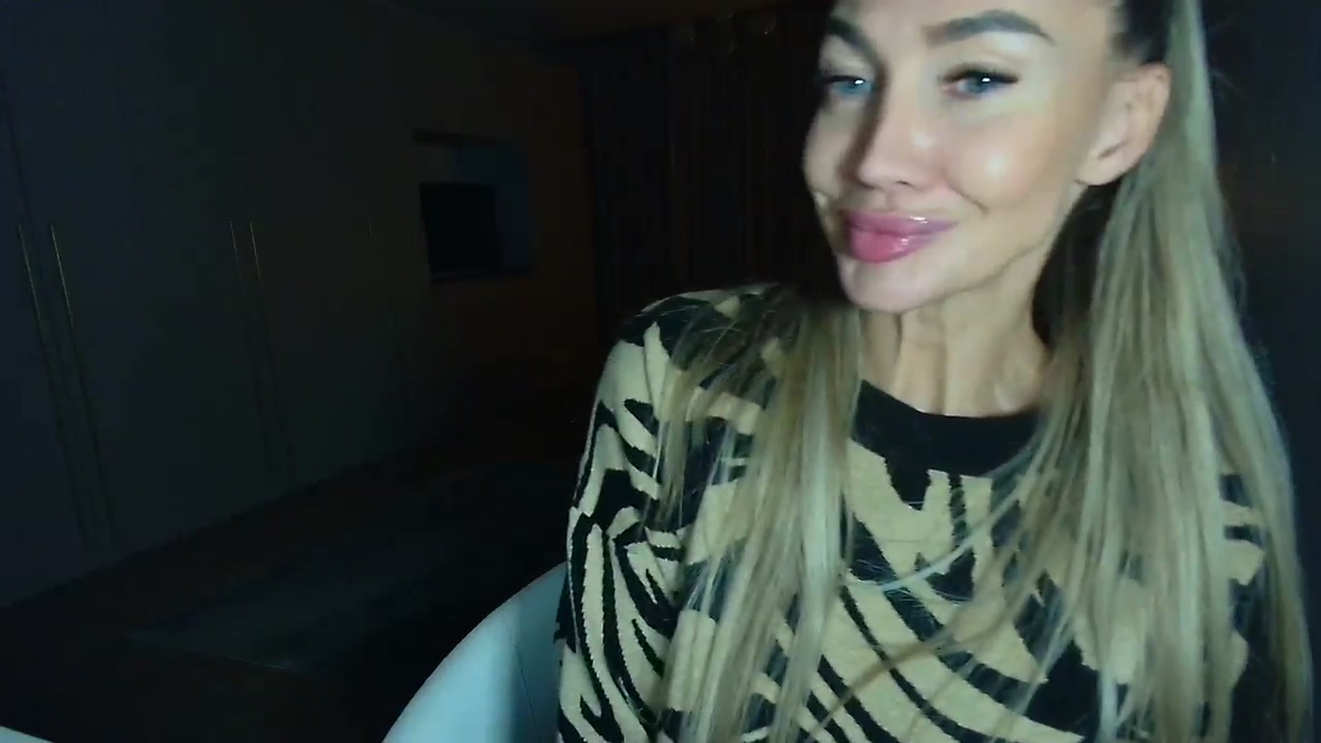 Gallery image thumbnail from Mystery_C's myfreecams stream on, 11/17/2025, 23:03 image 2 of 20