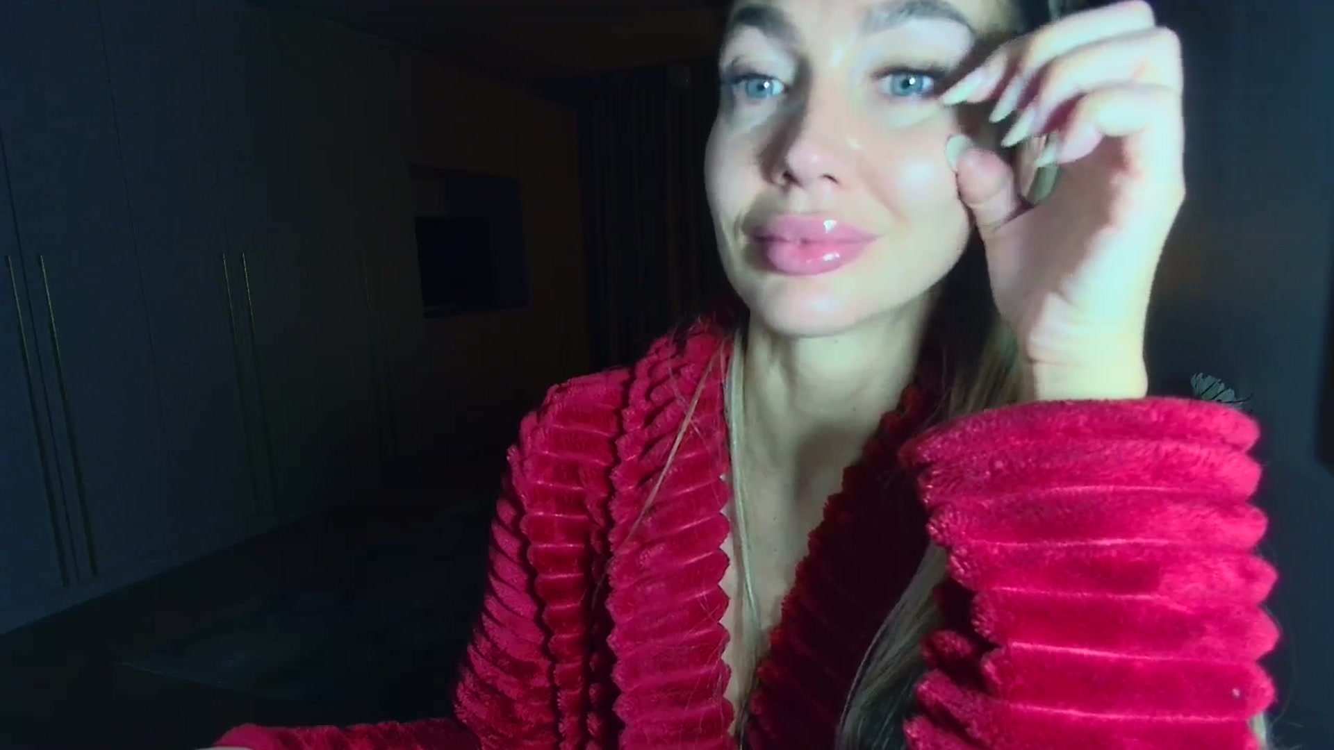 Gallery image thumbnail from Mystery_C's myfreecams stream on, 11/25/2025, 23:13 image 11 of 20