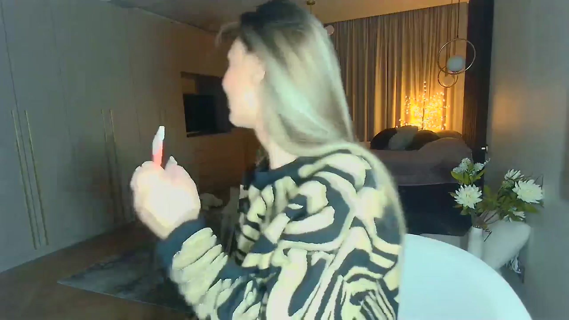 Gallery image thumbnail from Mystery_C's myfreecams stream on, 12/02/2025, 23:04 image 2 of 20