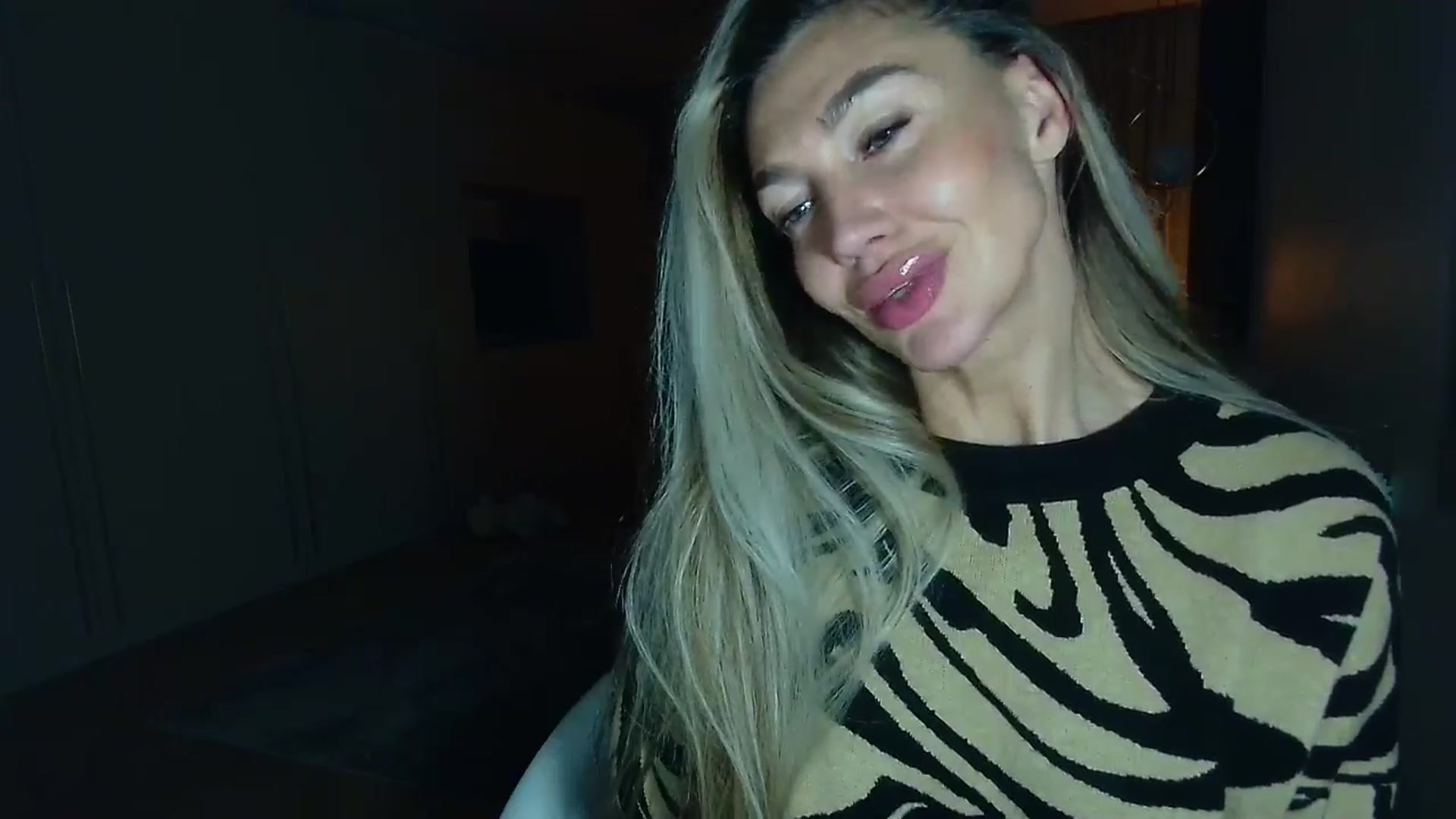 Gallery image thumbnail from Mystery_C's myfreecams stream on, 12/02/2025, 23:04 image 5 of 20