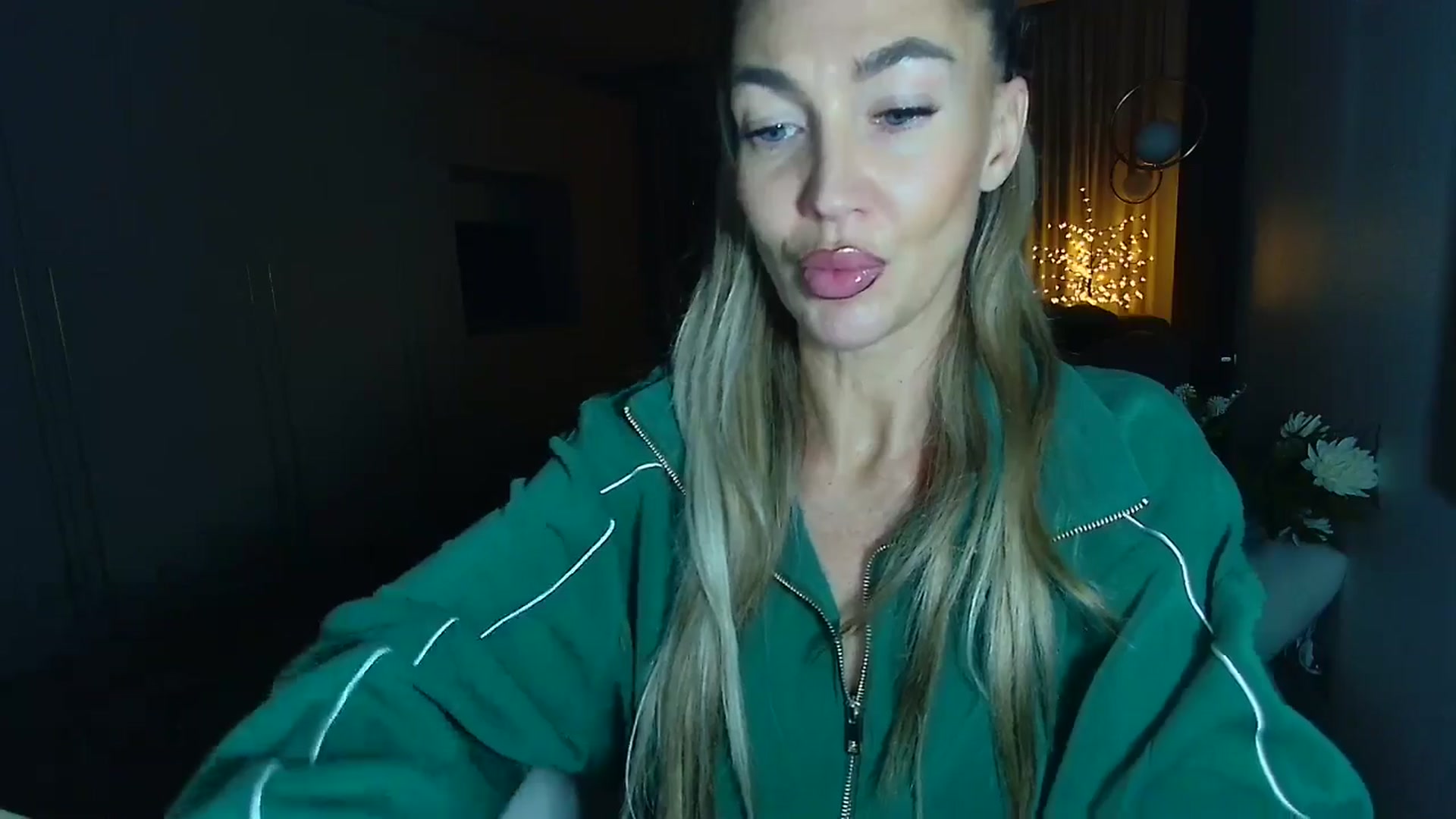 Gallery image thumbnail from Mystery_C's myfreecams stream on, 12/08/2025, 21:54 image 7 of 20
