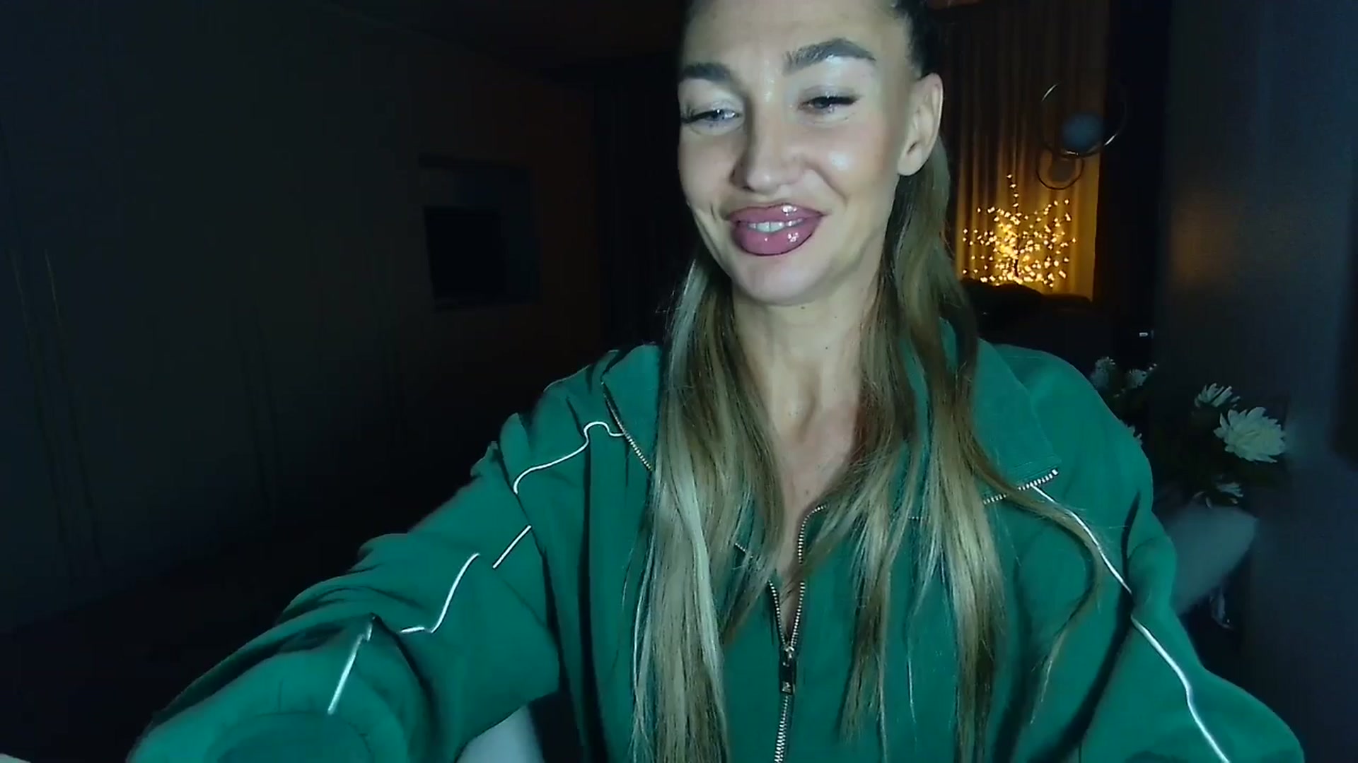 Gallery image thumbnail from Mystery_C's myfreecams stream on, 12/08/2025, 21:54 image 9 of 20