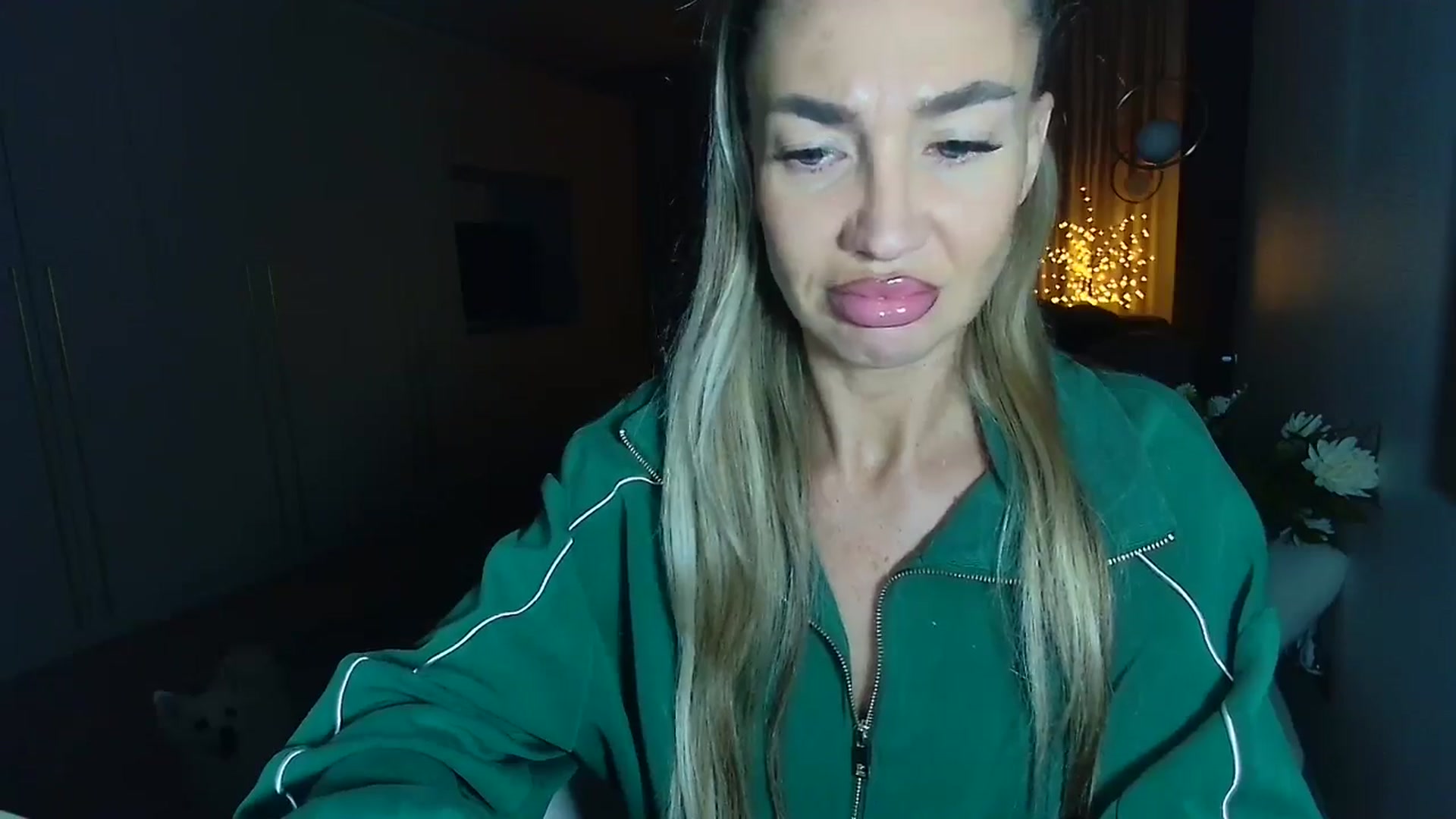 Gallery image thumbnail from Mystery_C's myfreecams stream on, 12/08/2025, 21:54 image 5 of 20