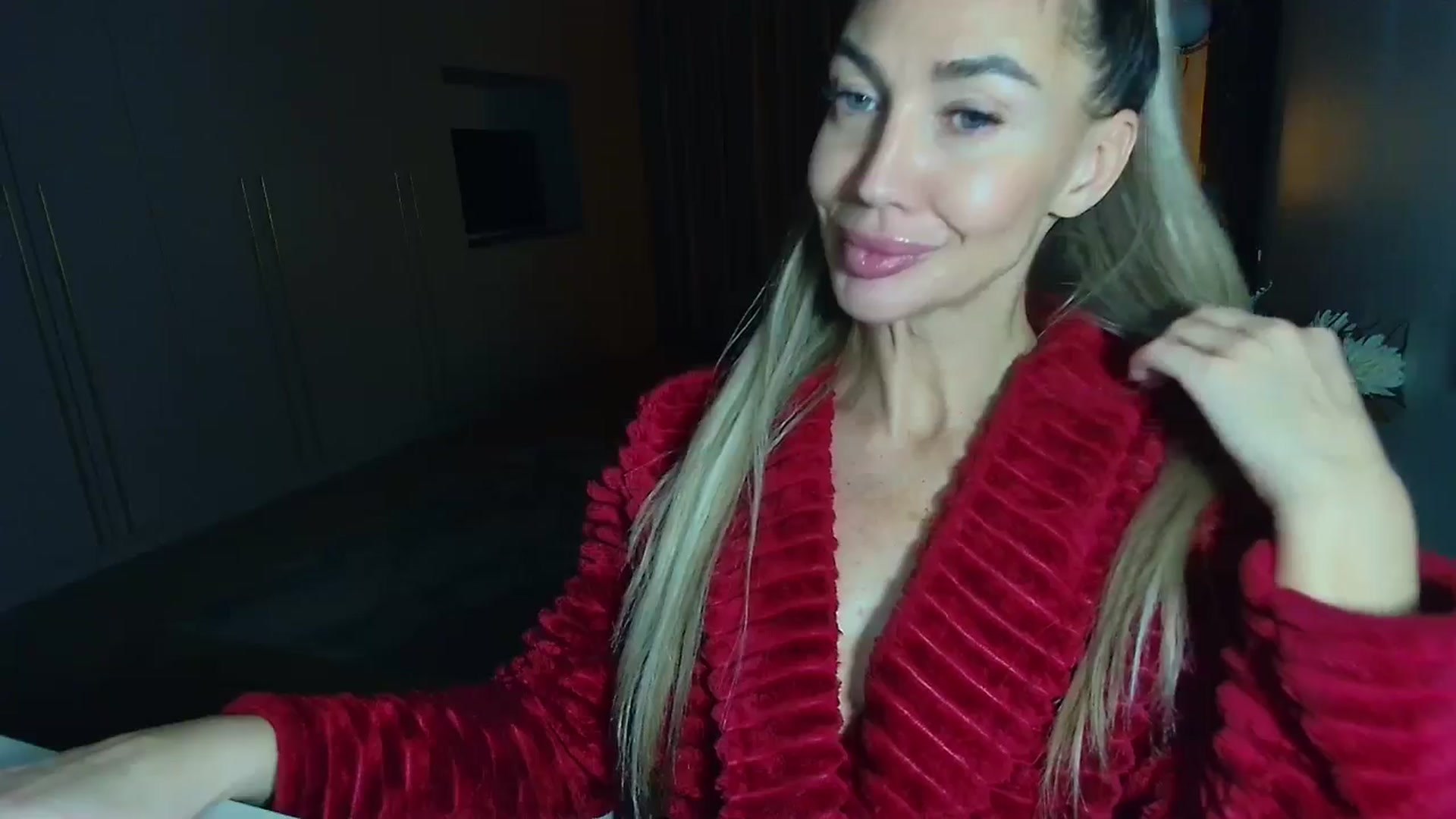 Gallery image thumbnail from Mystery_C's myfreecams stream on, 12/11/2025, 22:53 image 20 of 20