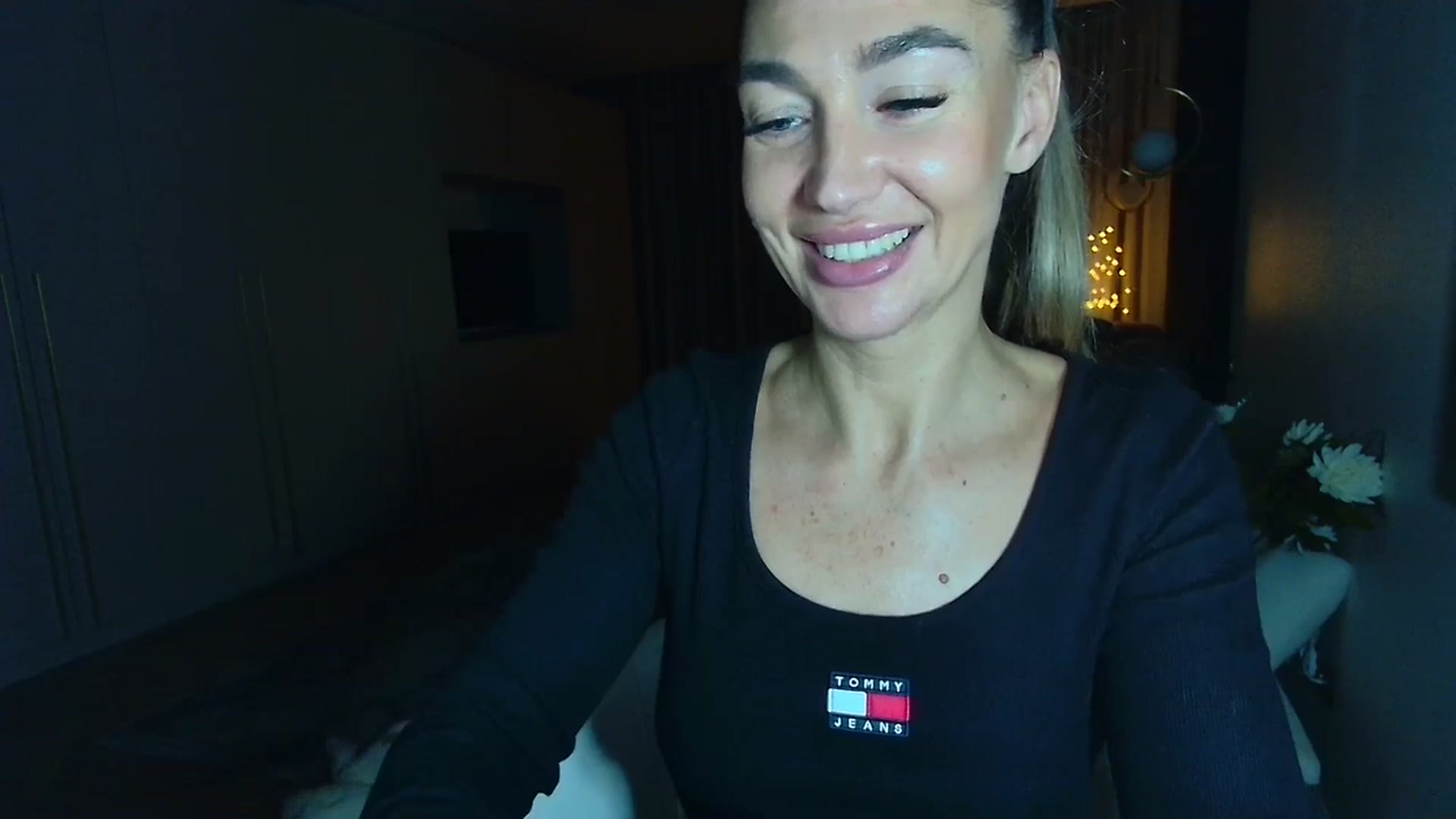 Gallery image thumbnail from Mystery_C's myfreecams stream on, 12/15/2025, 23:26 image 10 of 20