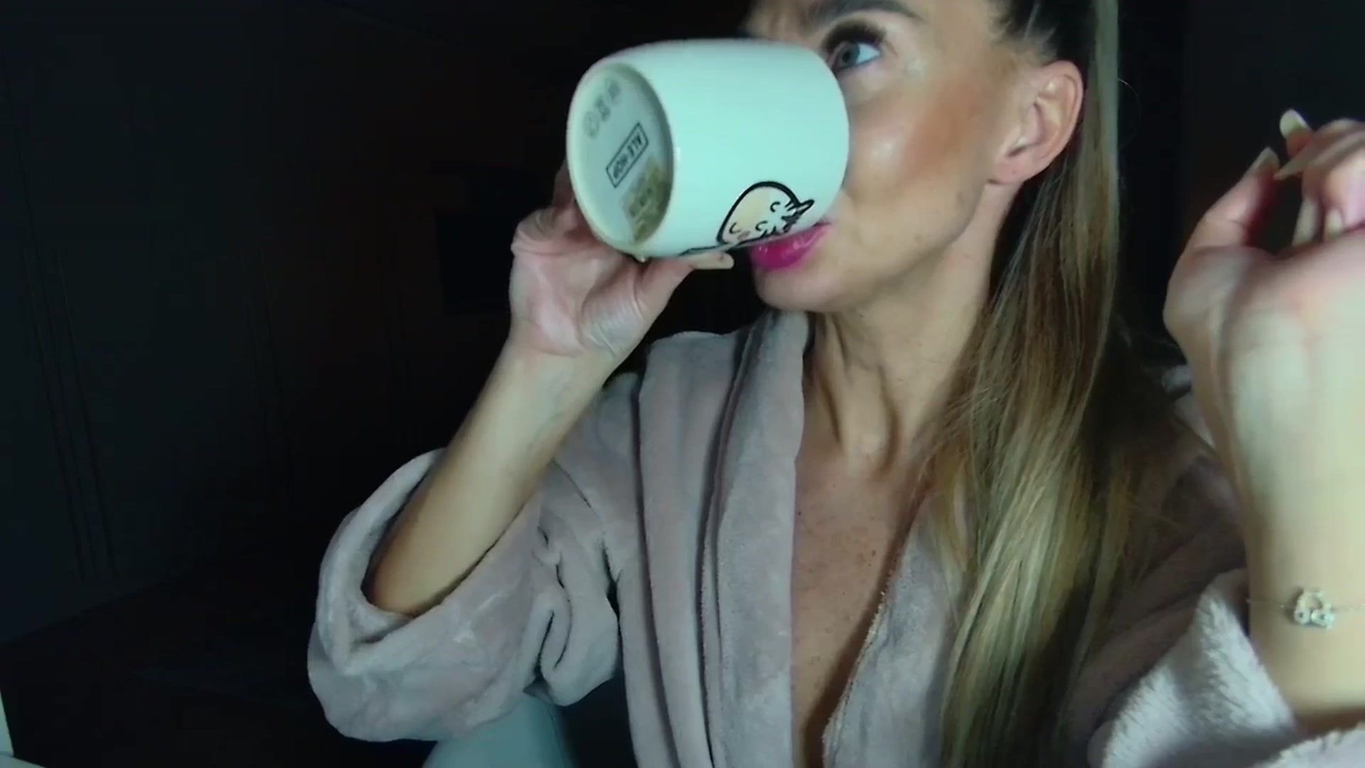Gallery image thumbnail from Mystery_C's myfreecams stream on, 12/17/2025, 23:13 image 10 of 20